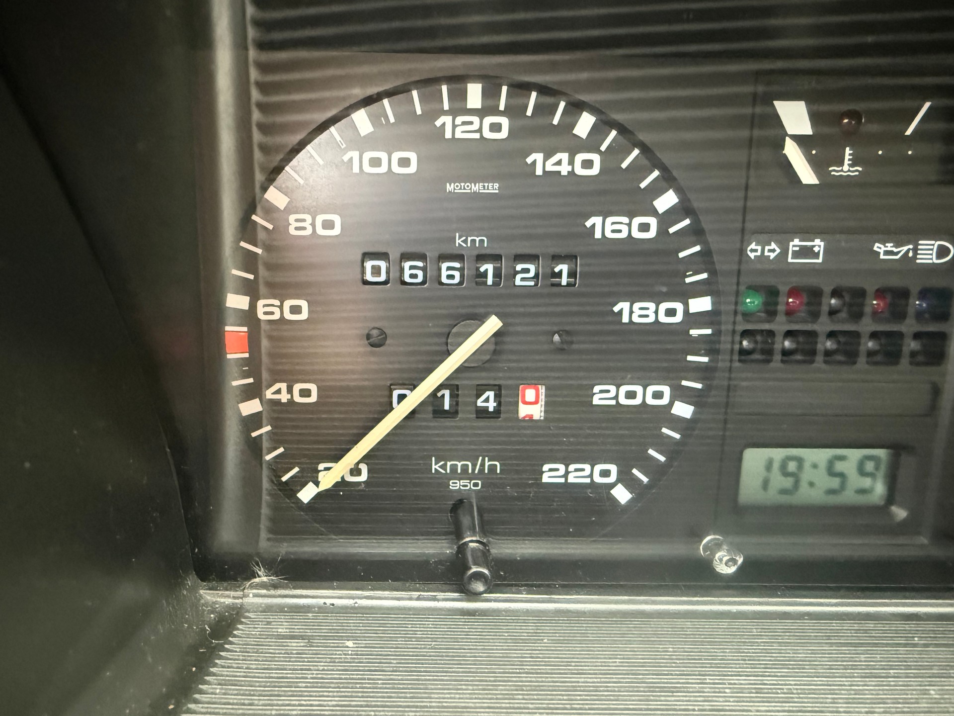 VW Golf 1800 CL-image-8