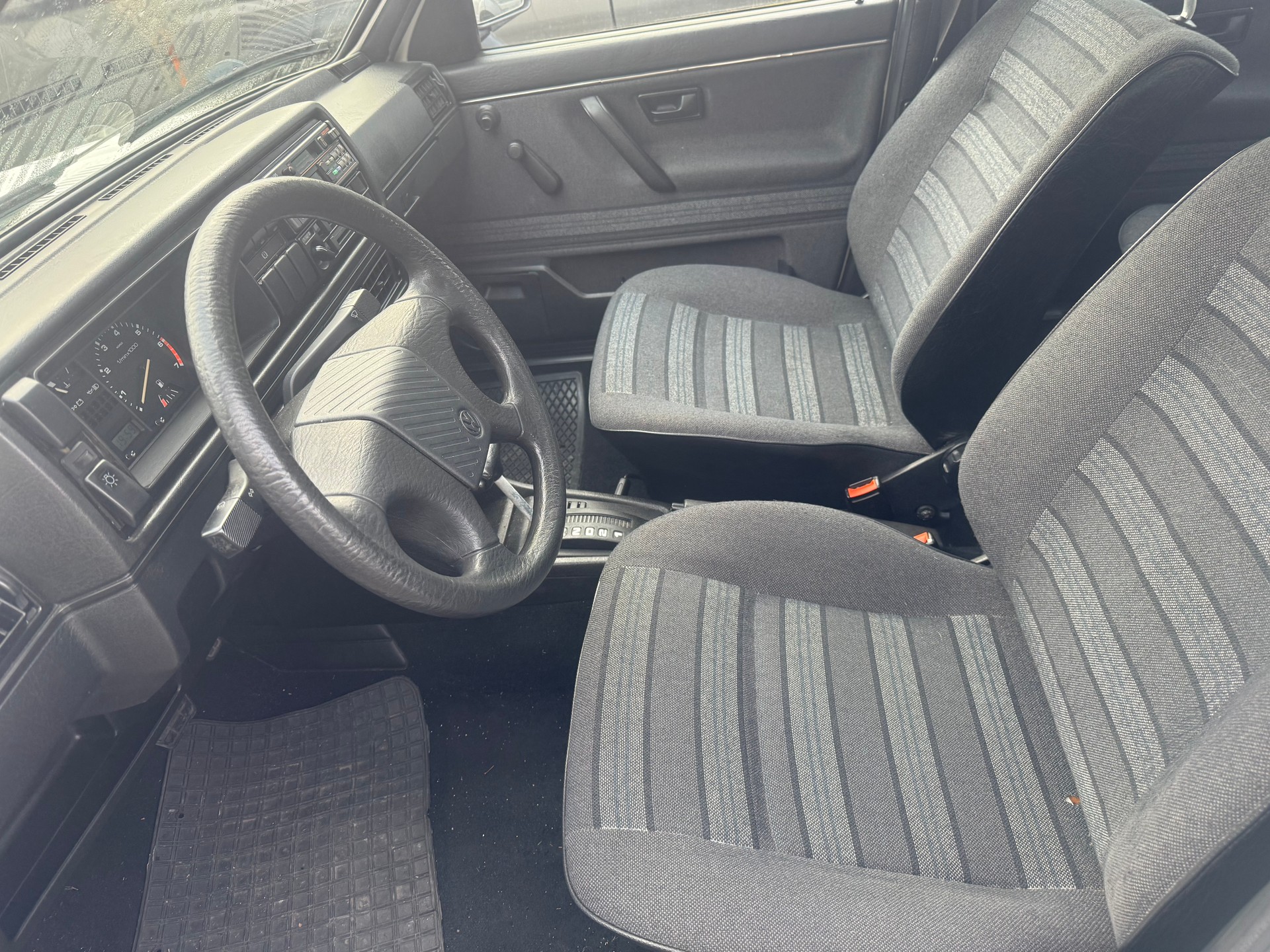 VW Golf 1800 CL-image-7