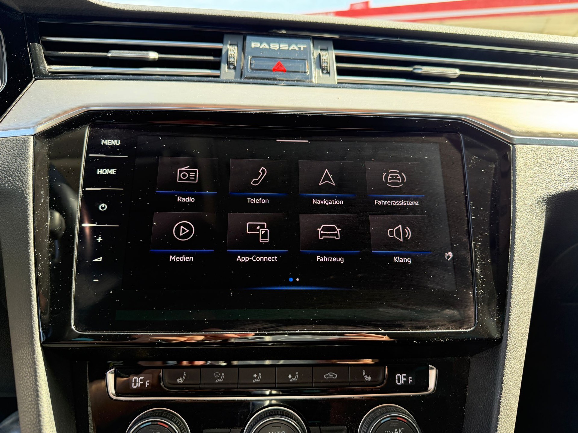 VW Passat 2.0 TDI BMT Elegance 4Motion DSG-image-16