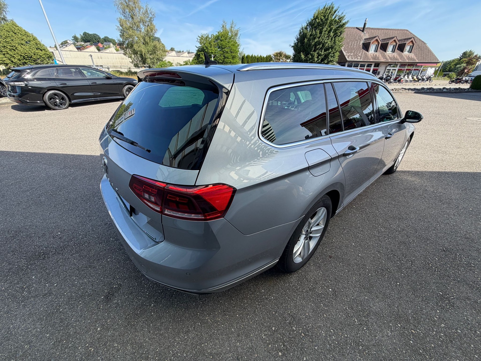 VW Passat 2.0 TDI BMT Elegance 4Motion DSG-image-4