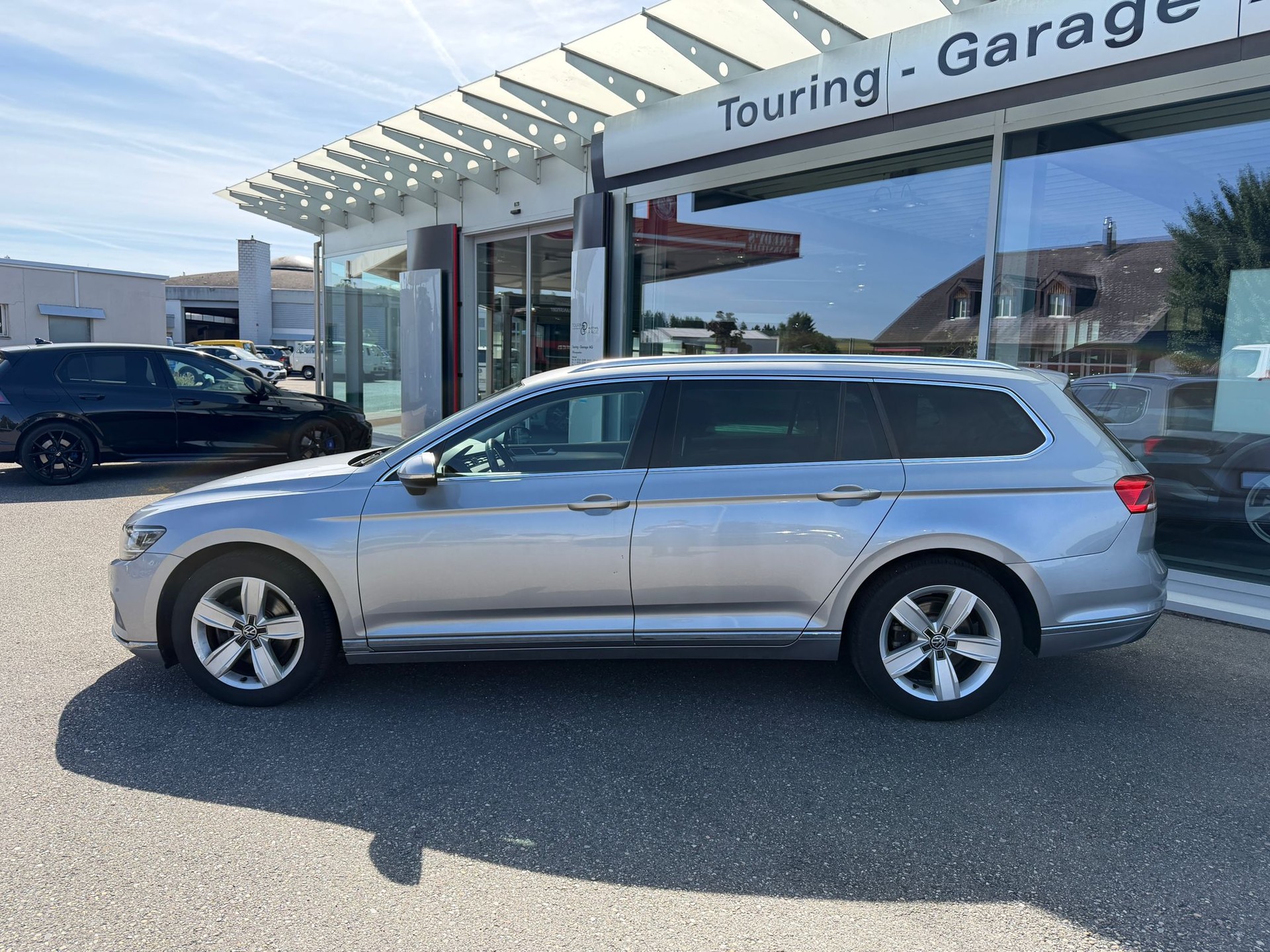 VW Passat 2.0 TDI BMT Elegance 4Motion DSG-showroom-element-1