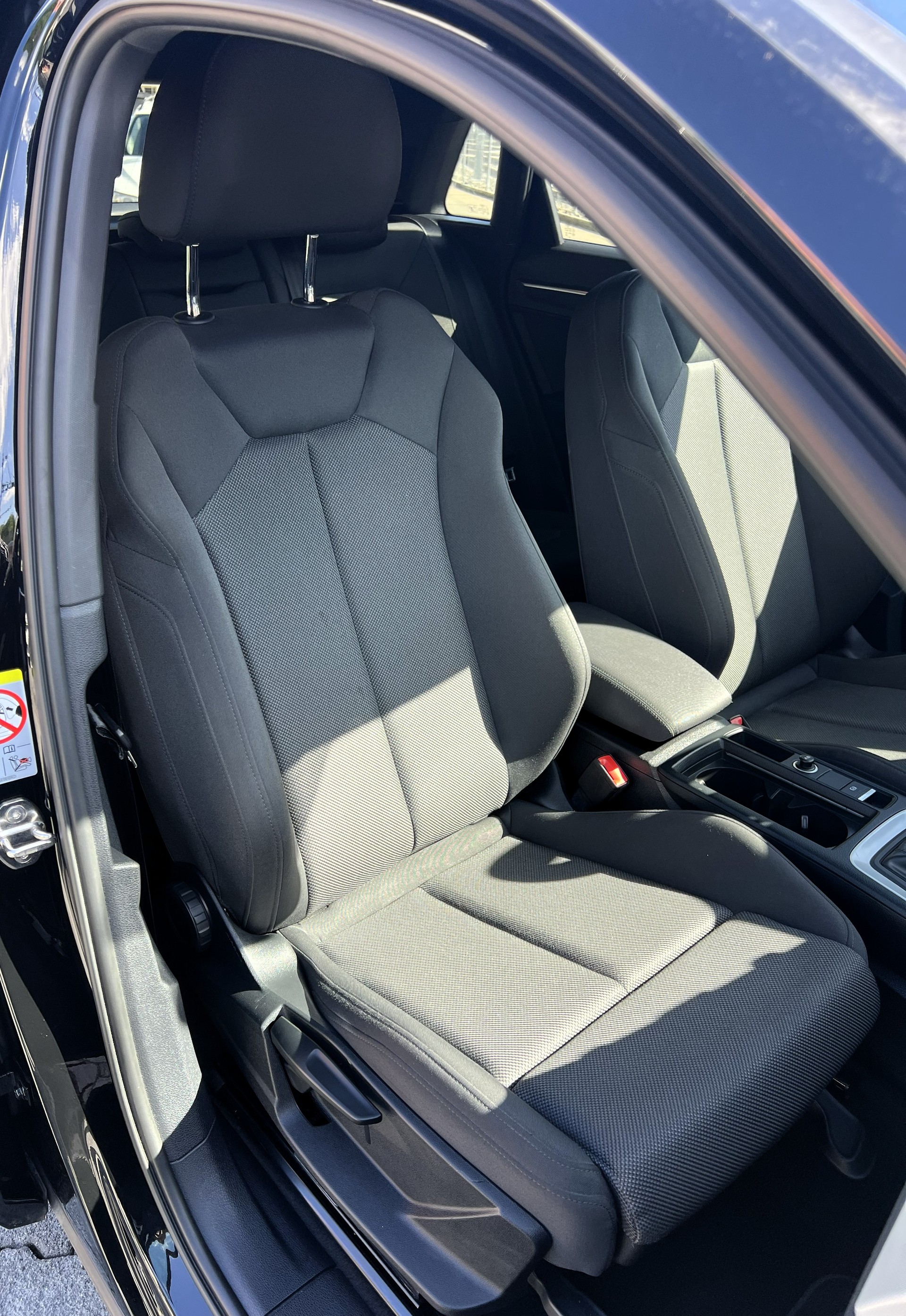 AUDI Q3 40 TDI advanced quattro S-tronic-image-15