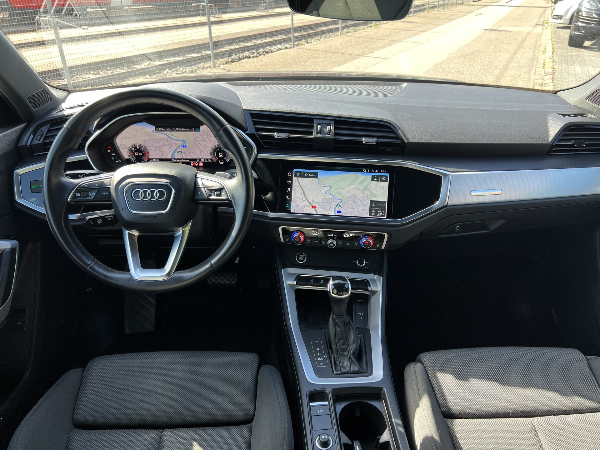 AUDI Q3 40 TDI advanced quattro S-tronic-image-22