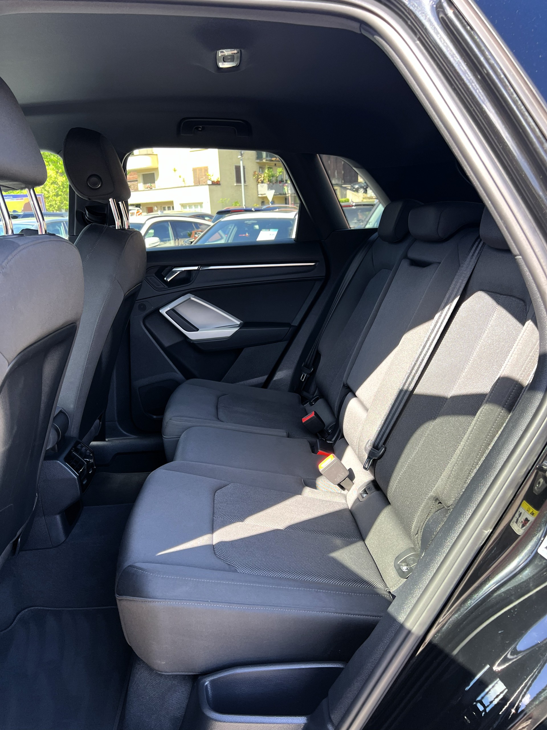 AUDI Q3 40 TDI advanced quattro S-tronic-image-13