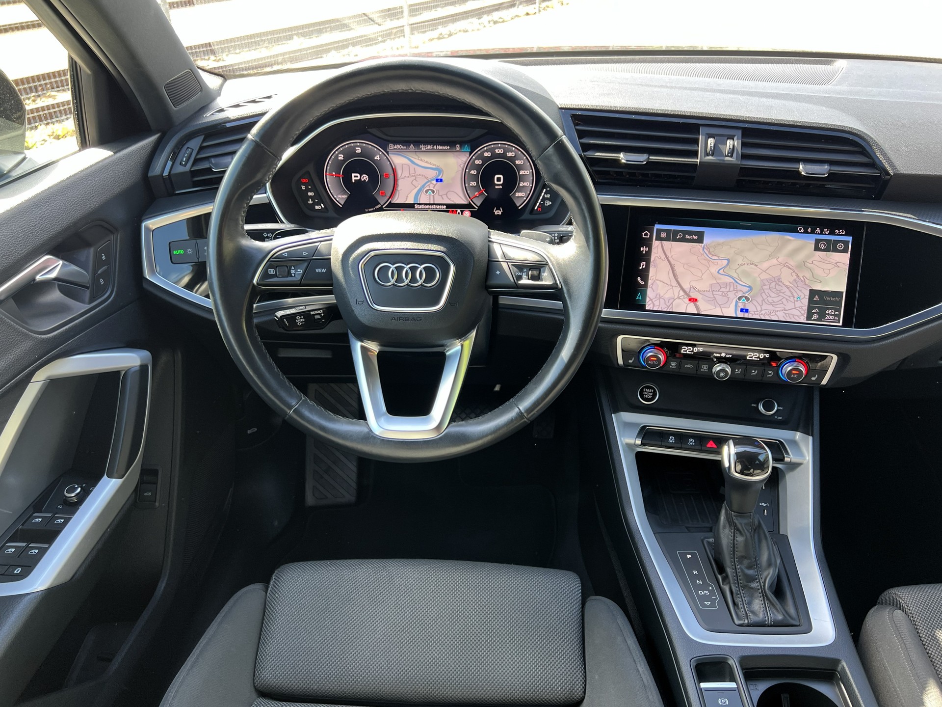 AUDI Q3 40 TDI advanced quattro S-tronic-image-21