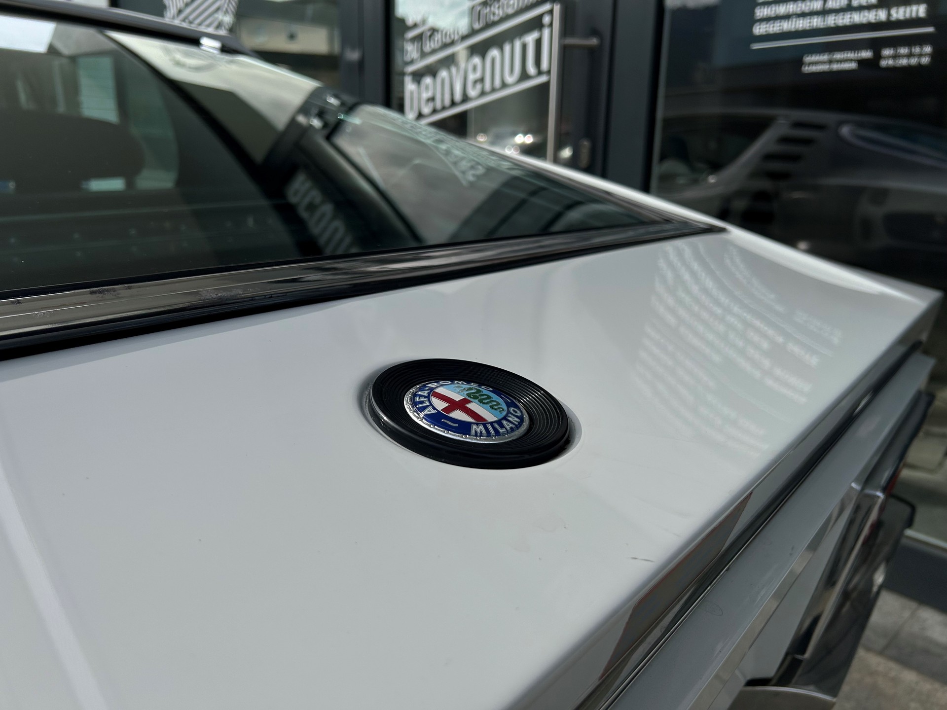 ALFA ROMEO MONTREAL-showroom-element-3