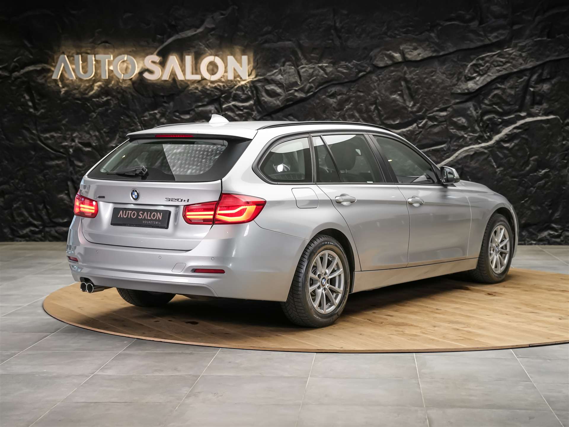BMW 320d xDrive Touring Steptronic *Head Up Display*Abstandsregler*Adaptiver LED Scheinwerfer*-image-5