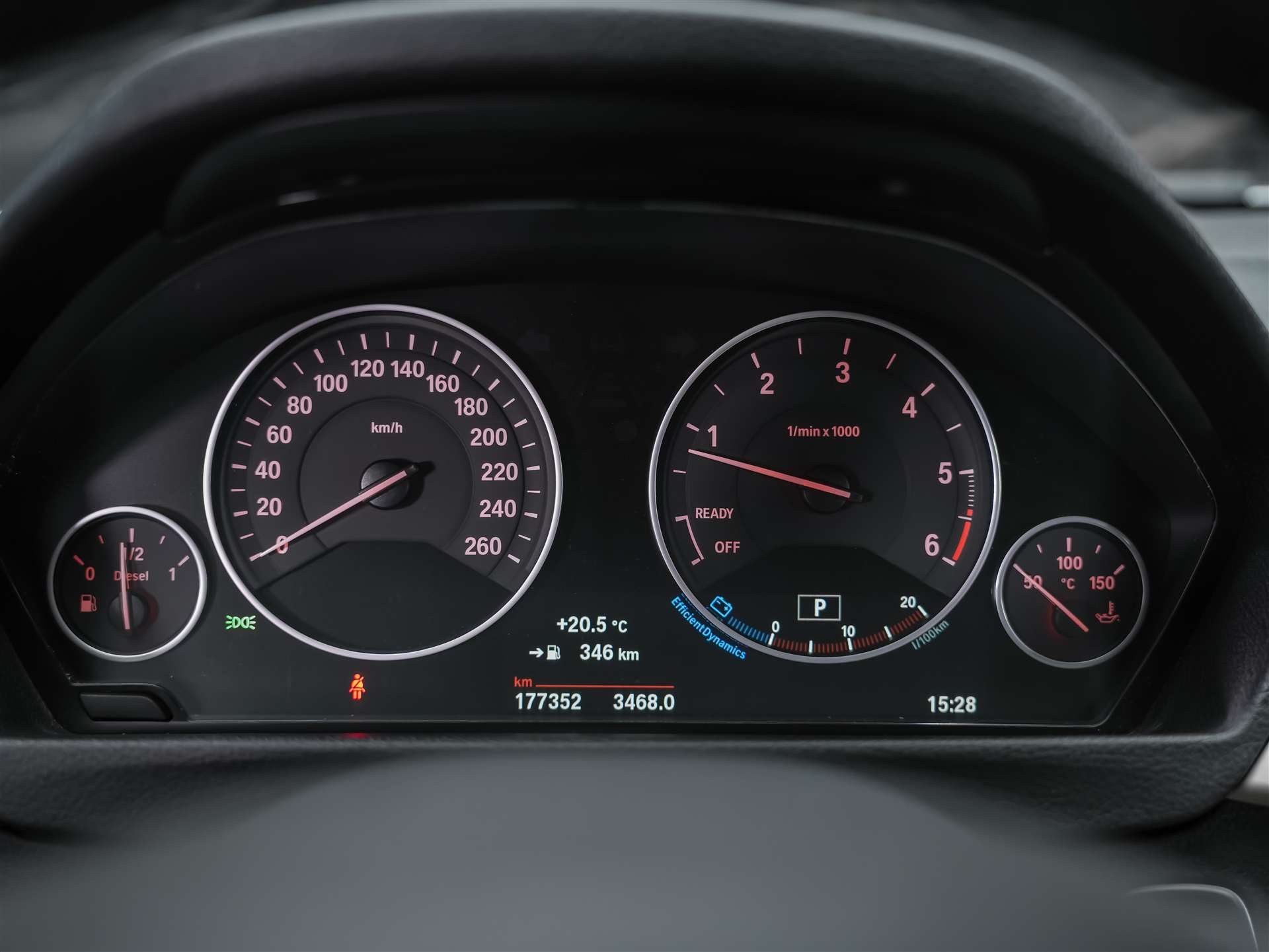 BMW 320d xDrive Touring Steptronic *Head Up Display*Abstandsregler*Adaptiver LED Scheinwerfer*-image-28