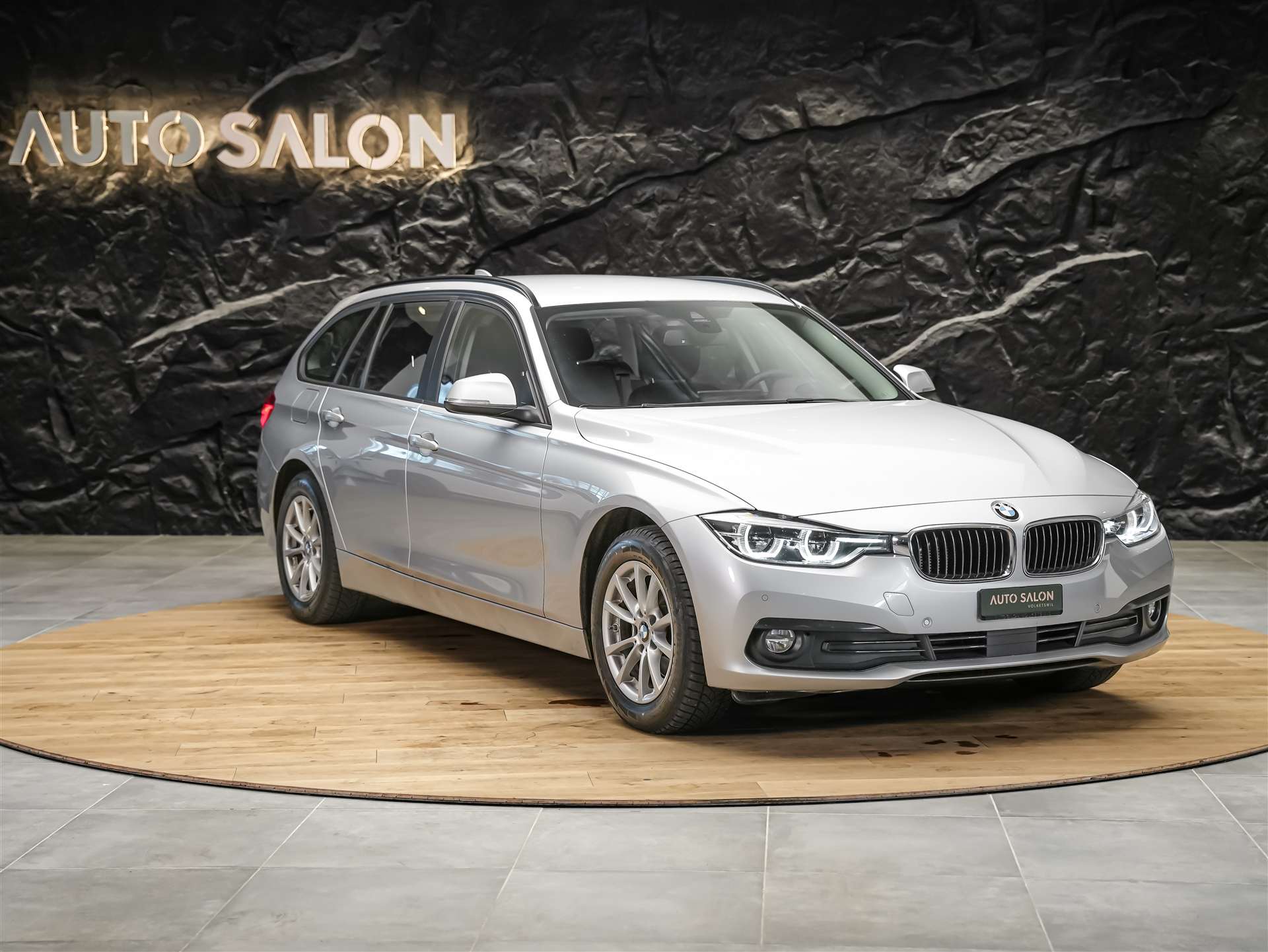 BMW 320d xDrive Touring Steptronic *Head Up Display*Abstandsregler*Adaptiver LED Scheinwerfer*-image-6