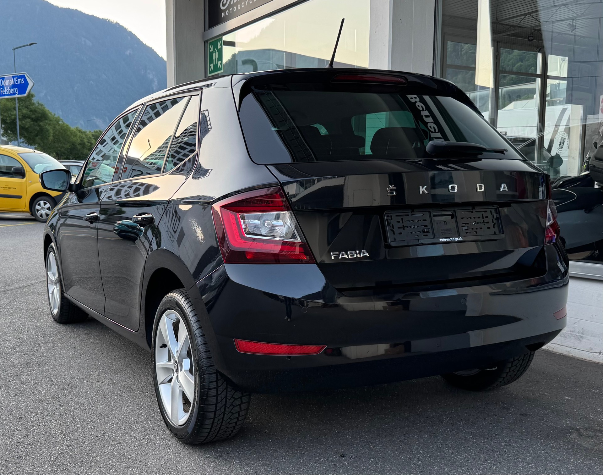 SKODA Fabia 1.0 TSI Style DSG-showroom-element-3