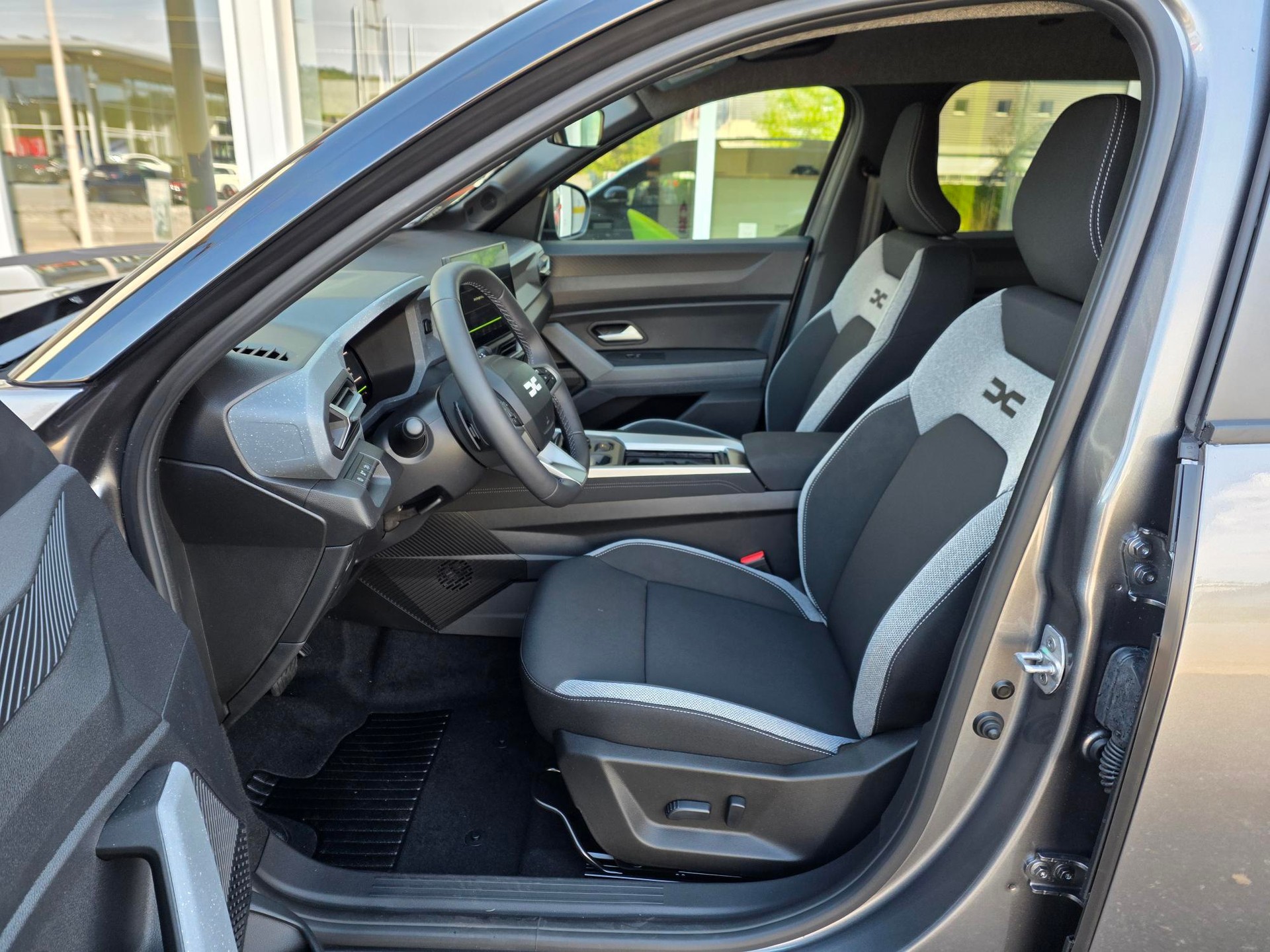 DACIA Bigster 1.2 Hybrid Journey 4WD-image-5