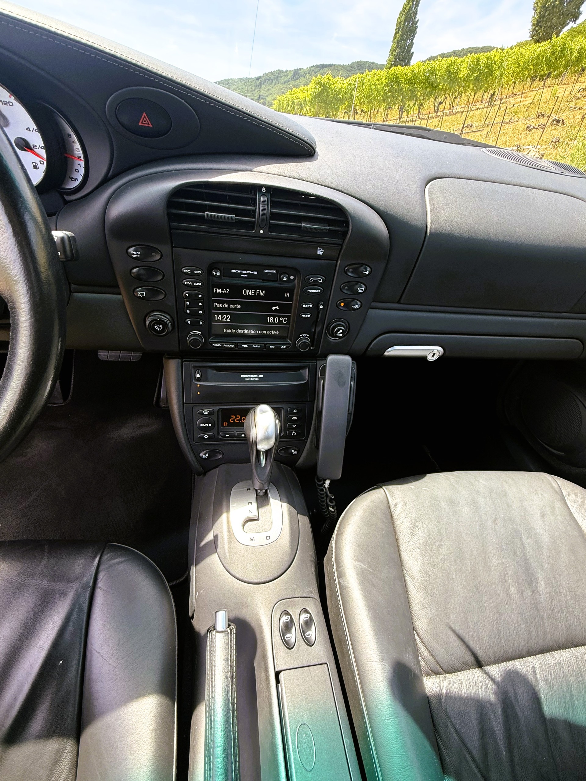 PORSCHE 911 Carrera 4 S-image-12