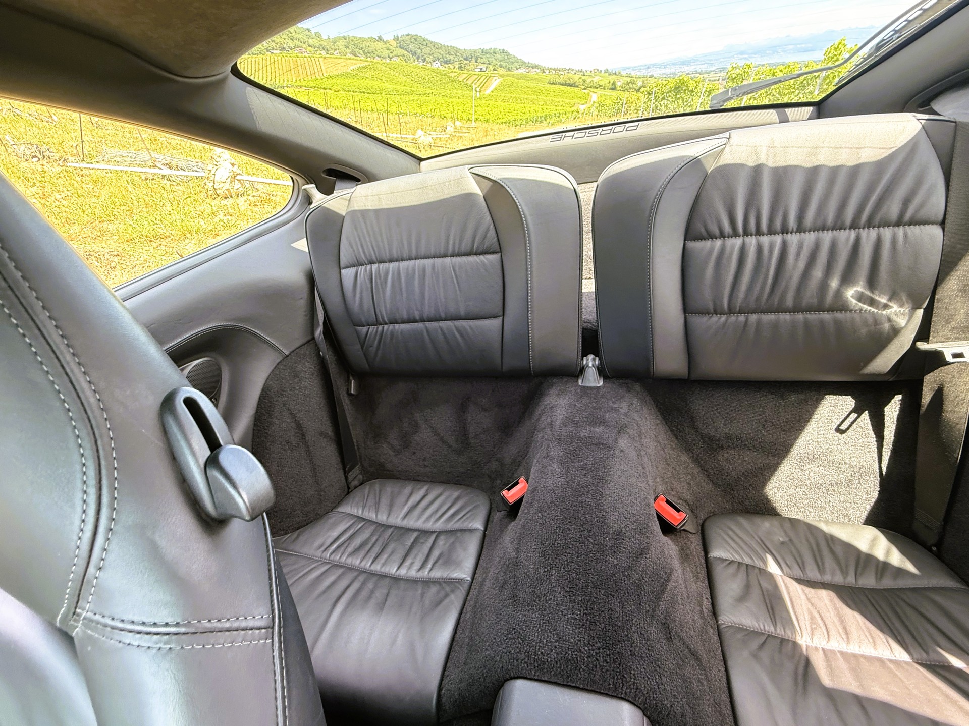 PORSCHE 911 Carrera 4 S-image-15