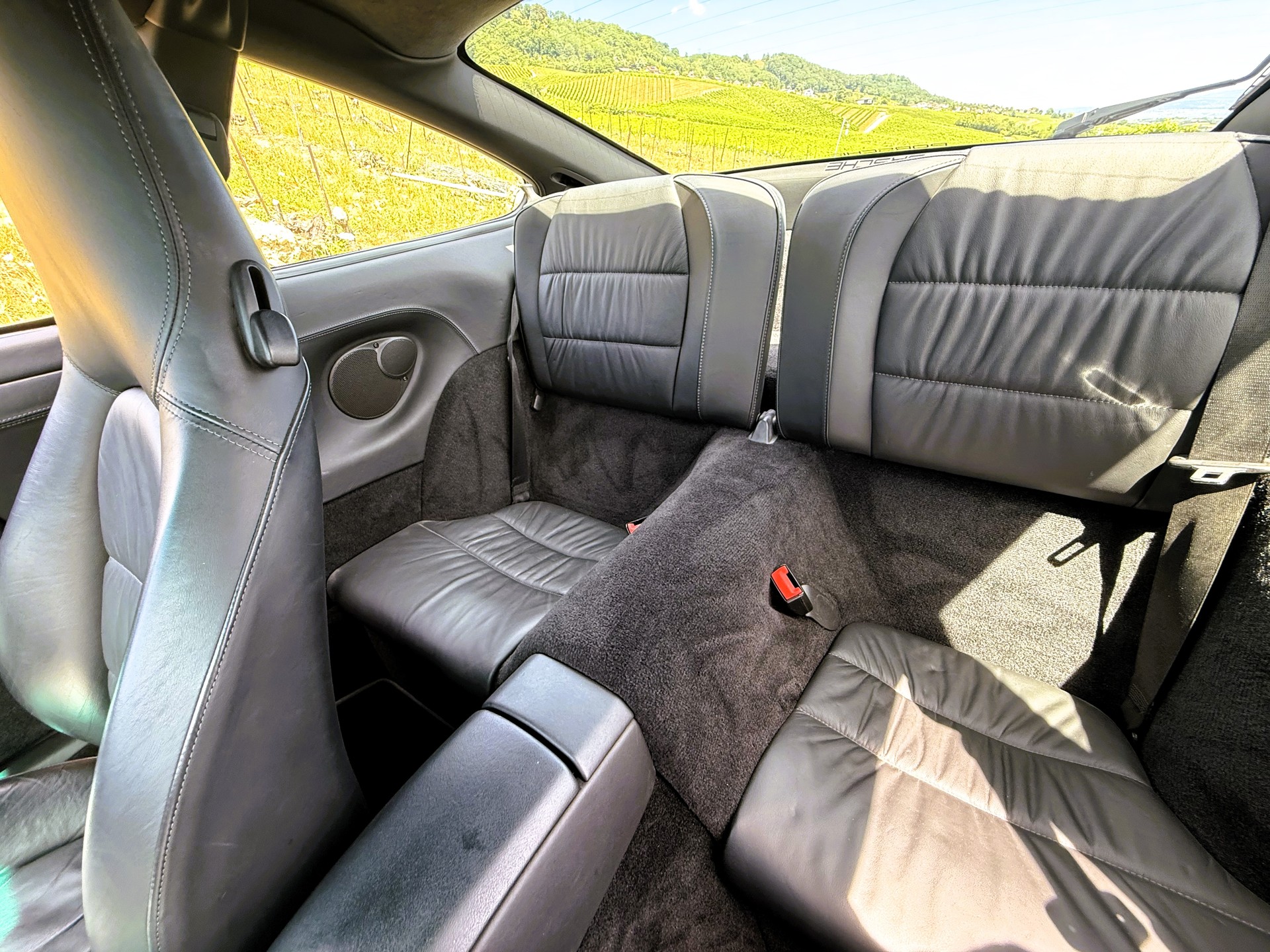 PORSCHE 911 Carrera 4 S-image-14