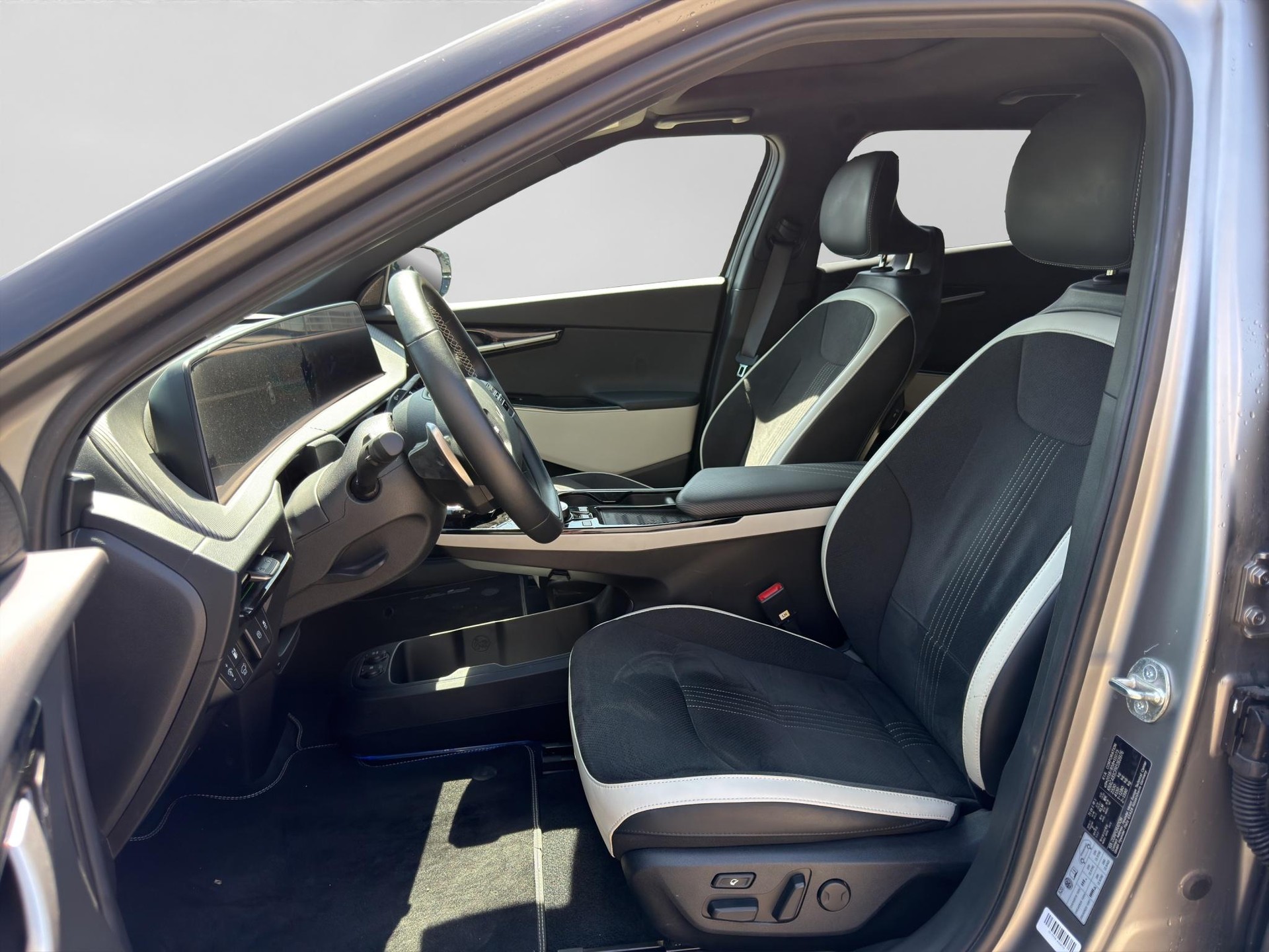 KIA EV6 77 kWh GT-Line 4x4-showroom-element-1