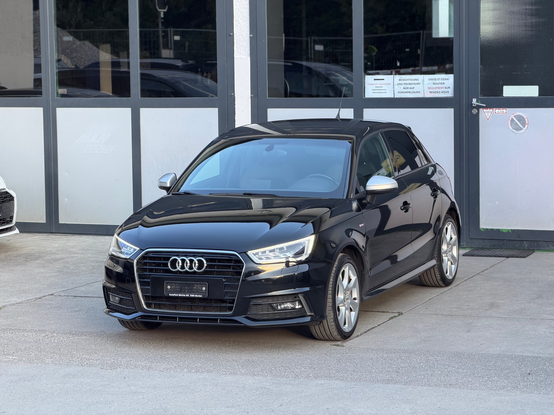 AUDI A1 Sportback 1.4 TFSI Sport-showroom-element-1
