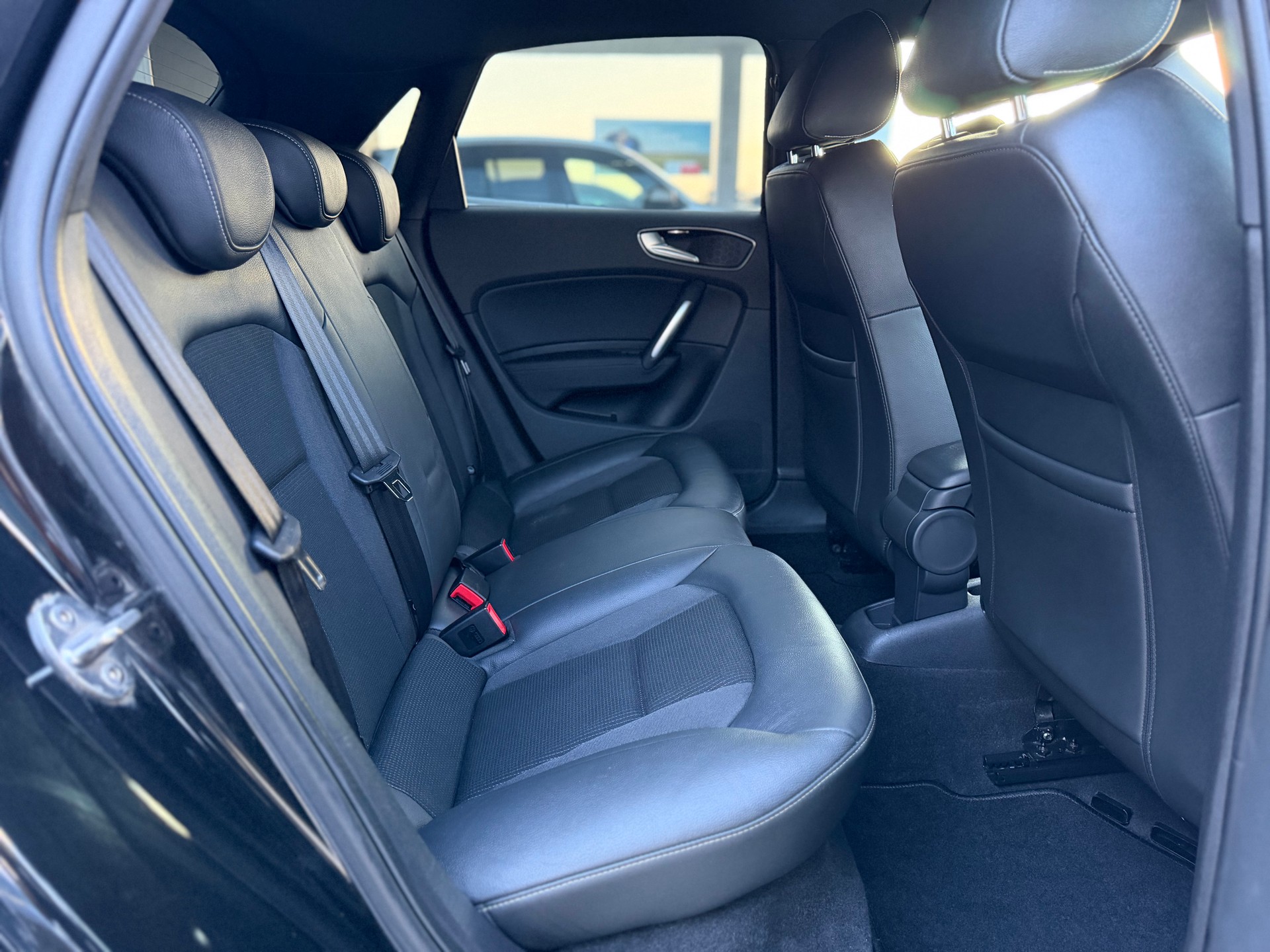 AUDI A1 Sportback 1.4 TFSI Sport-image-13
