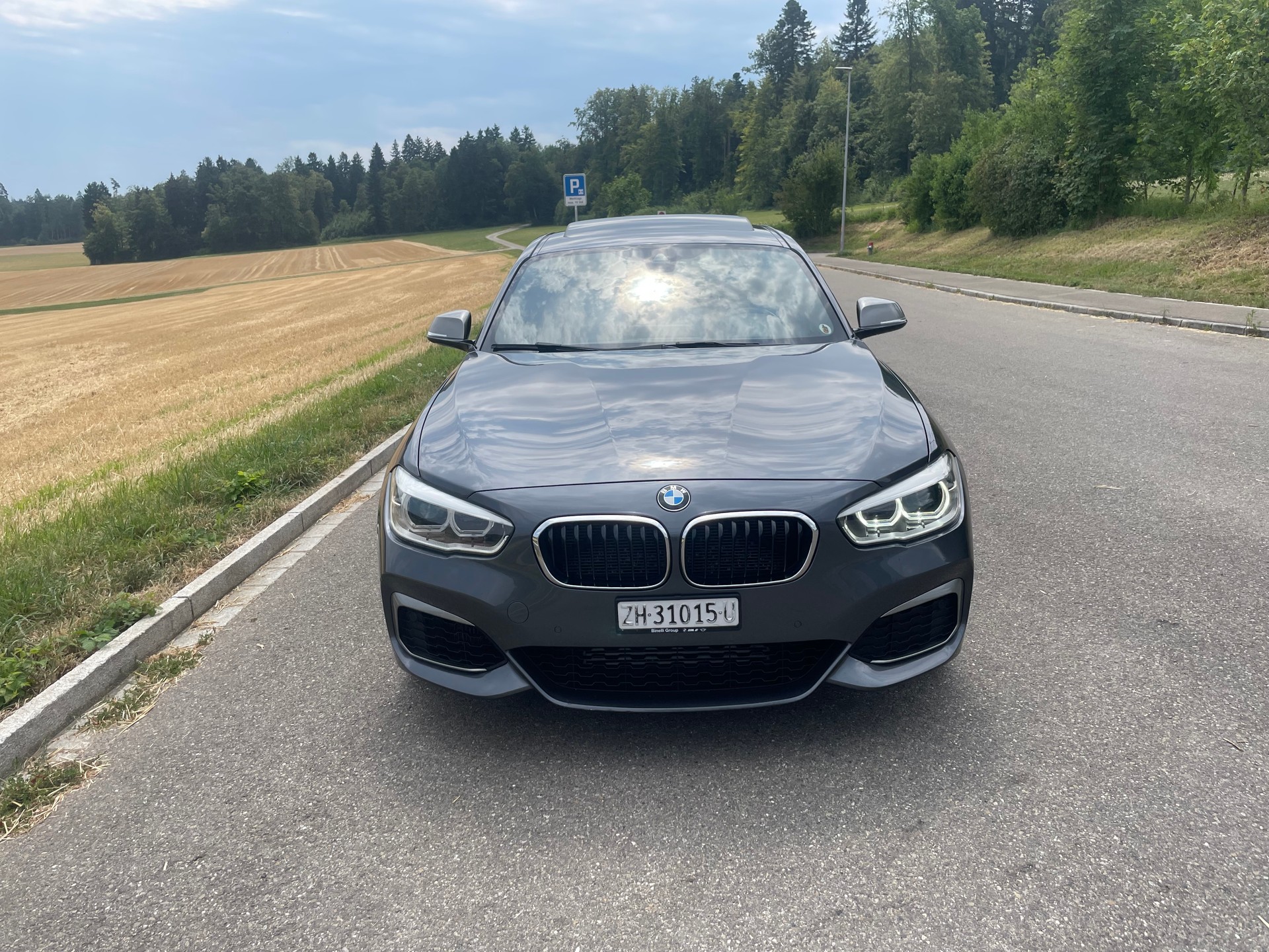BMW M135i xDrive Steptronic-image-1