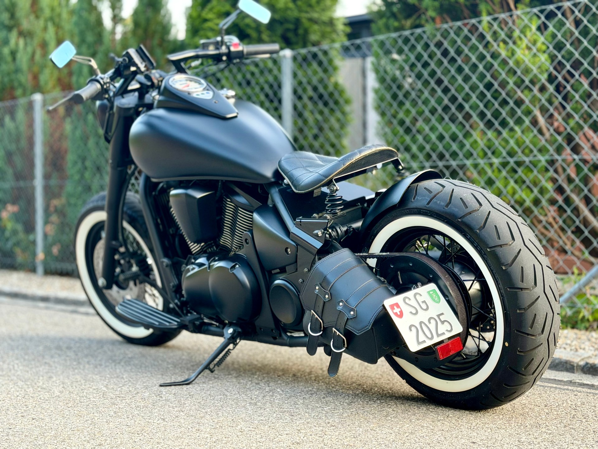 KAWASAKI VN 900 Classic-image-3