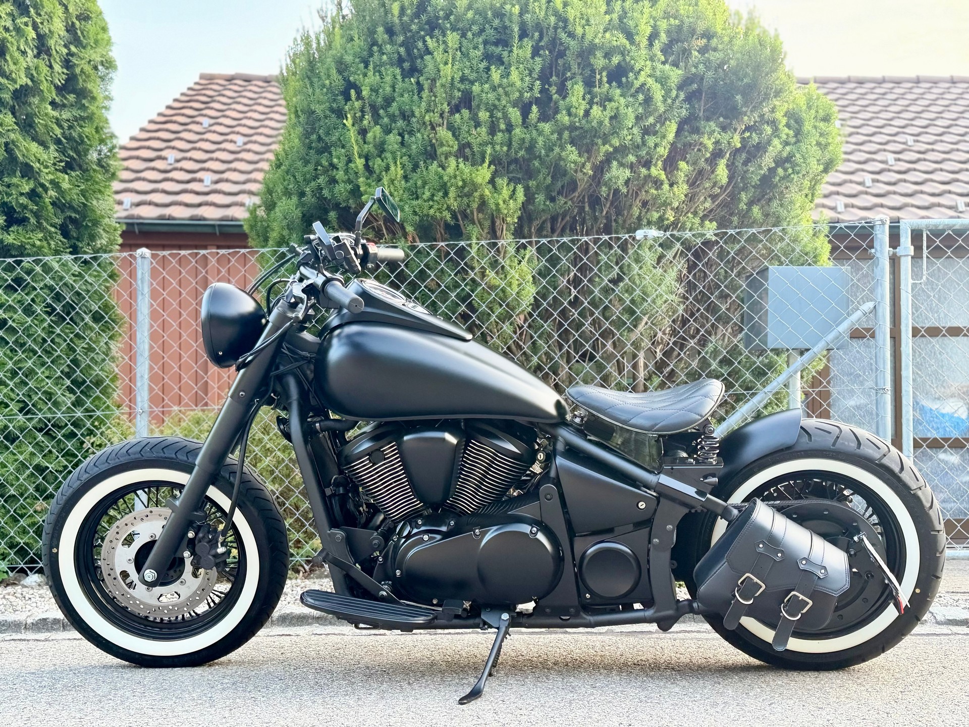KAWASAKI VN 900 Classic-image-2