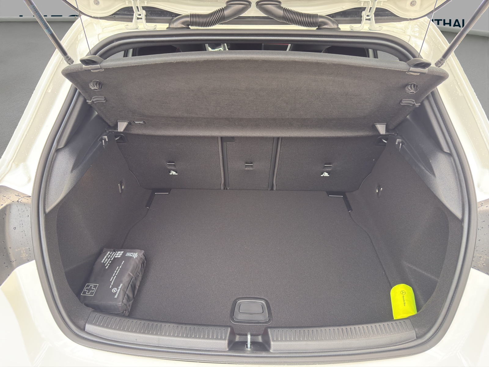 MERCEDES-BENZ A 220 4Matic 8G-DCT-image-13