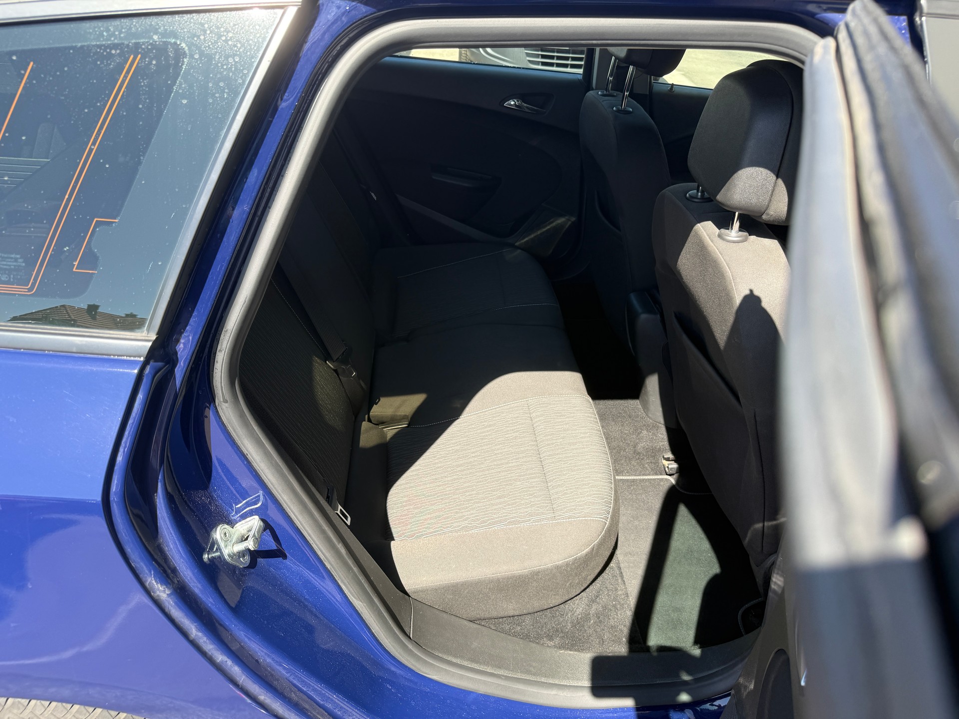 OPEL Astra SportsTourer 1.7 CDTi Cosmo-image-8