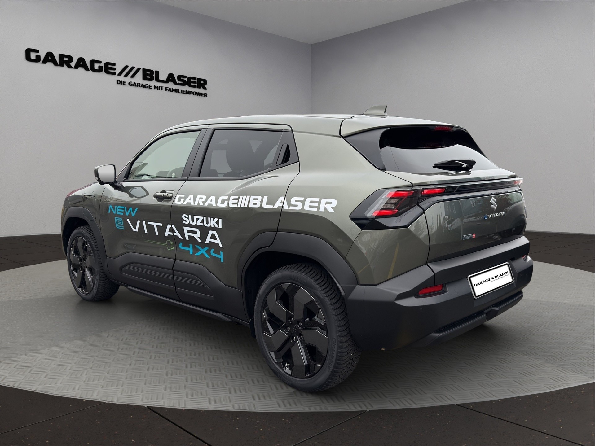 SUZUKI e-Vitara 61kWh Compact Top 4x4-showroom-element-2