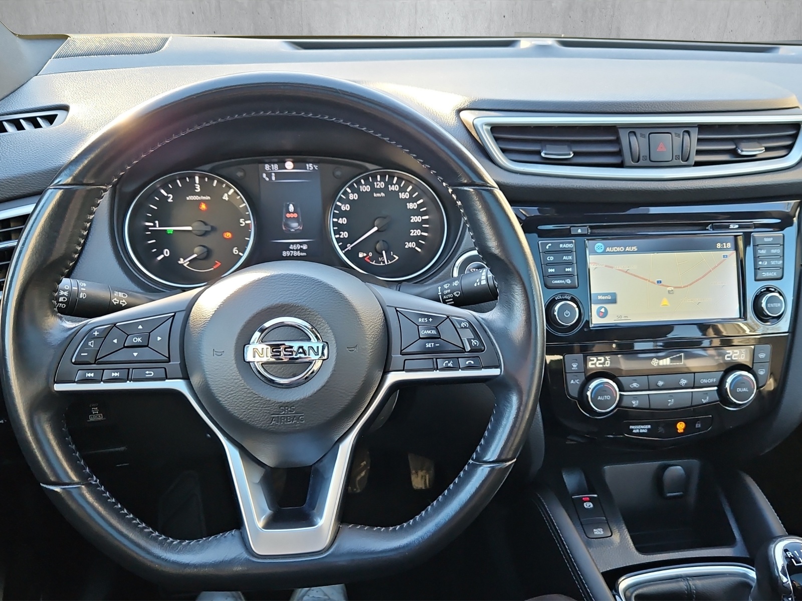 NISSAN Qashqai 1.6 dCi Tekna+ 4x4-image-9
