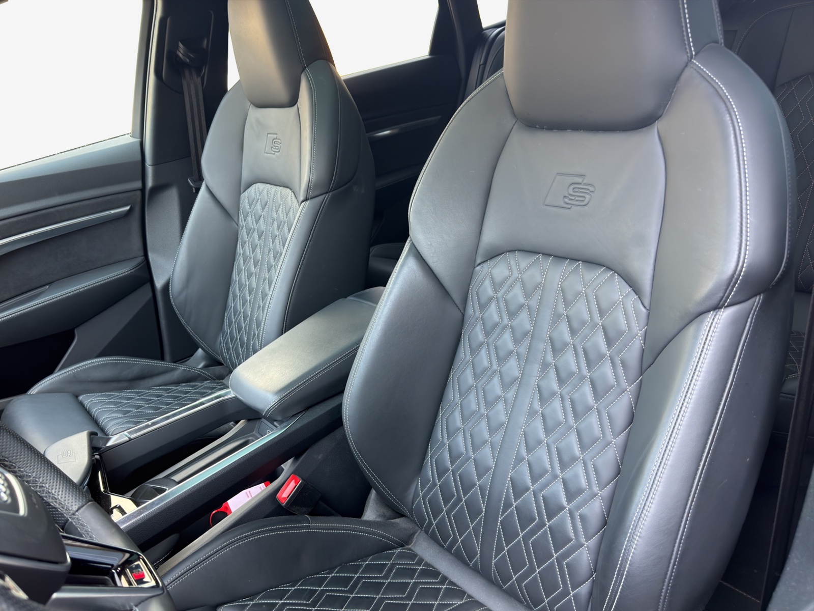 AUDI e-tron S quattro-image-14