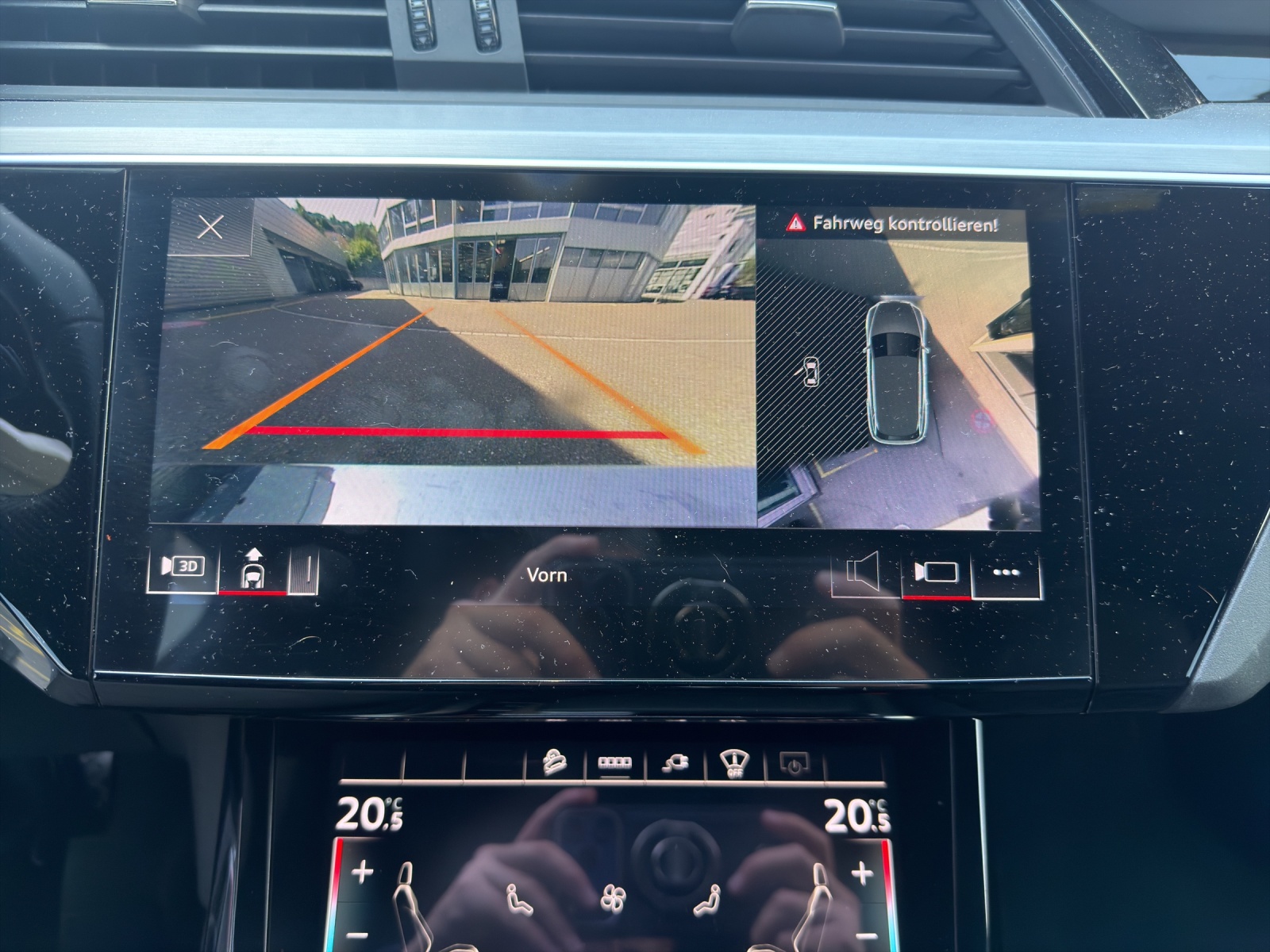 AUDI e-tron S quattro-image-10