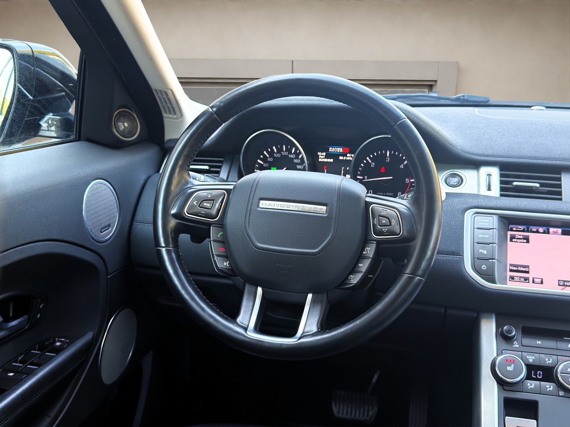 LAND ROVER Range Rover Evoque 2.2 TD4 Pure✅CH-Fahrzeug & 8-fach bereift auf ALU✅-image-13