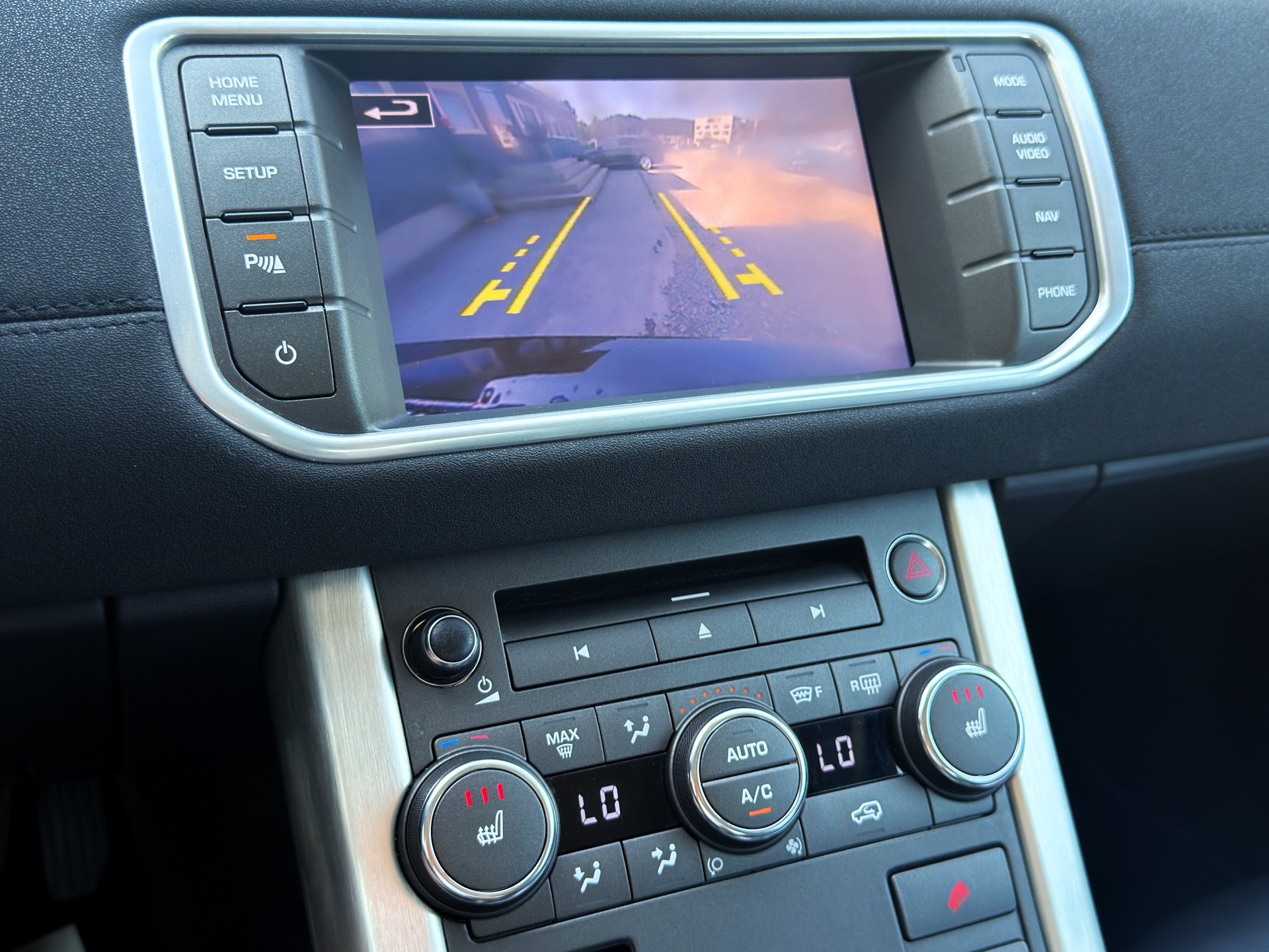 LAND ROVER Range Rover Evoque 2.2 TD4 Pure✅CH-Fahrzeug & 8-fach bereift auf ALU✅-image-12