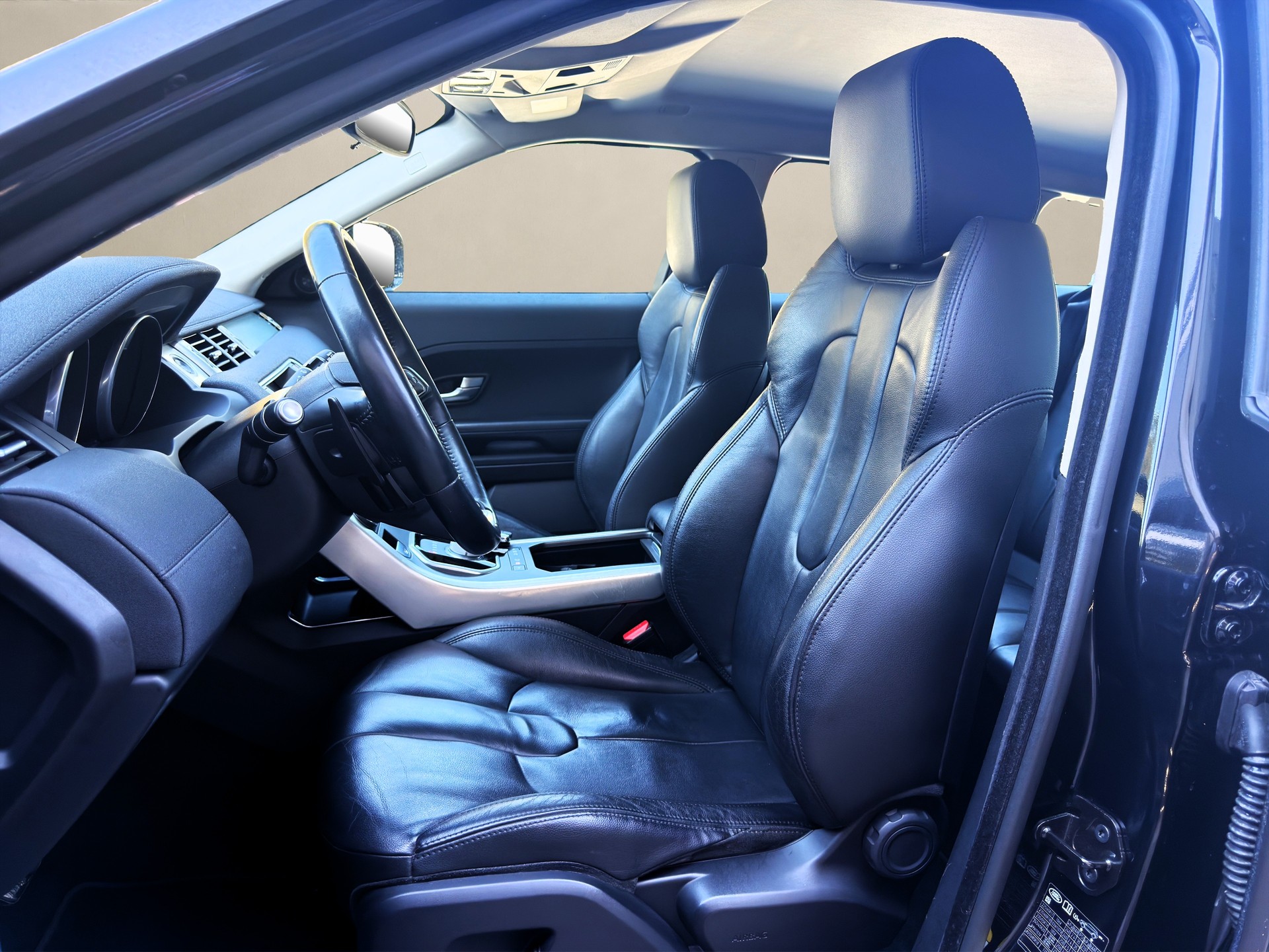 LAND ROVER Range Rover Evoque 2.2 TD4 Pure✅CH-Fahrzeug & 8-fach bereift auf ALU✅-image-8