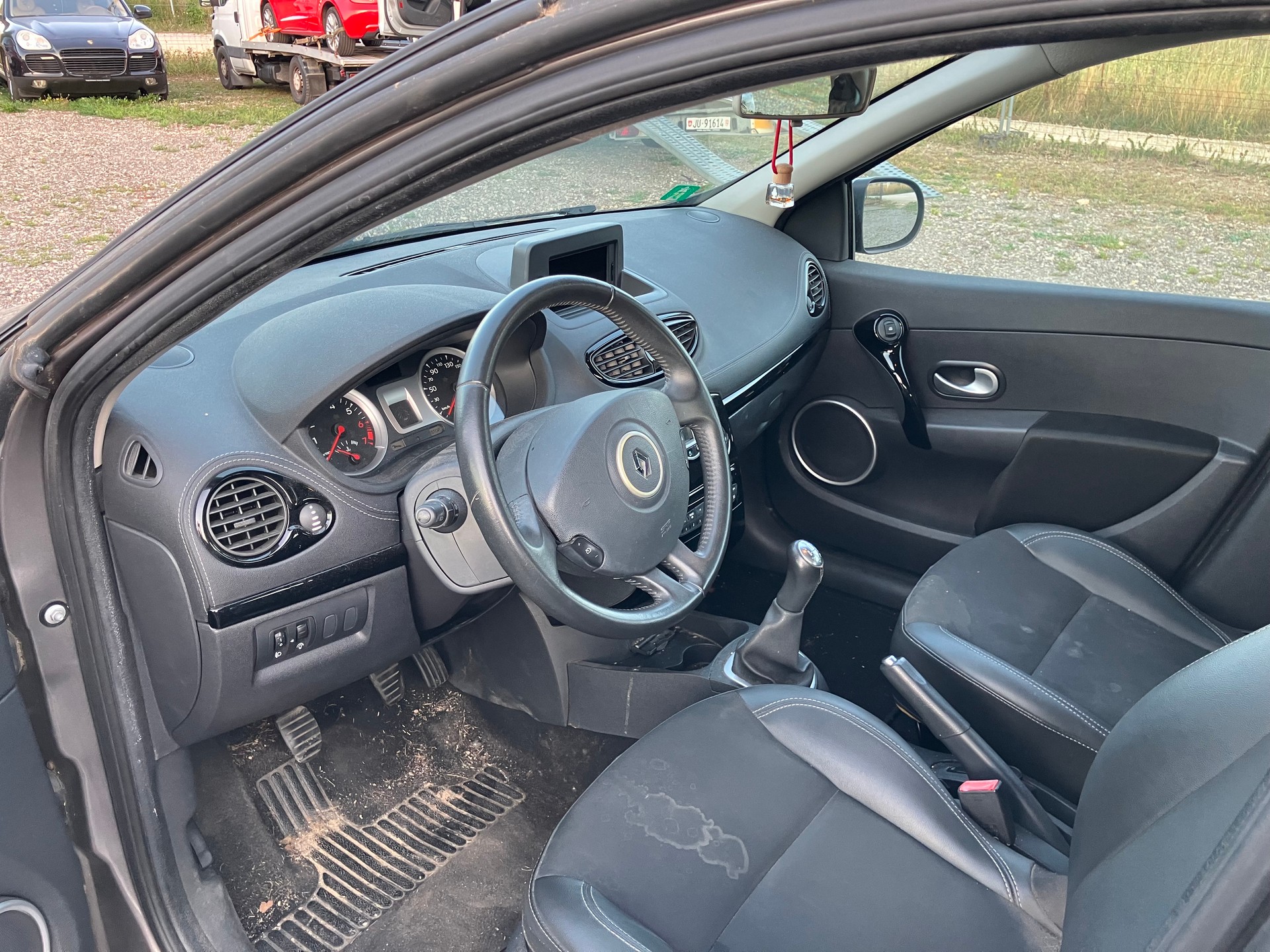 RENAULT Clio 1.2 16V Turbo Night&Day-image-5