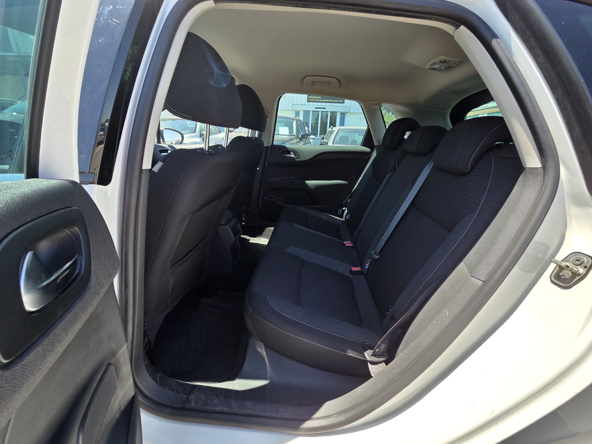 CITROEN C4 1.2 Pure Tech Feel-image-15