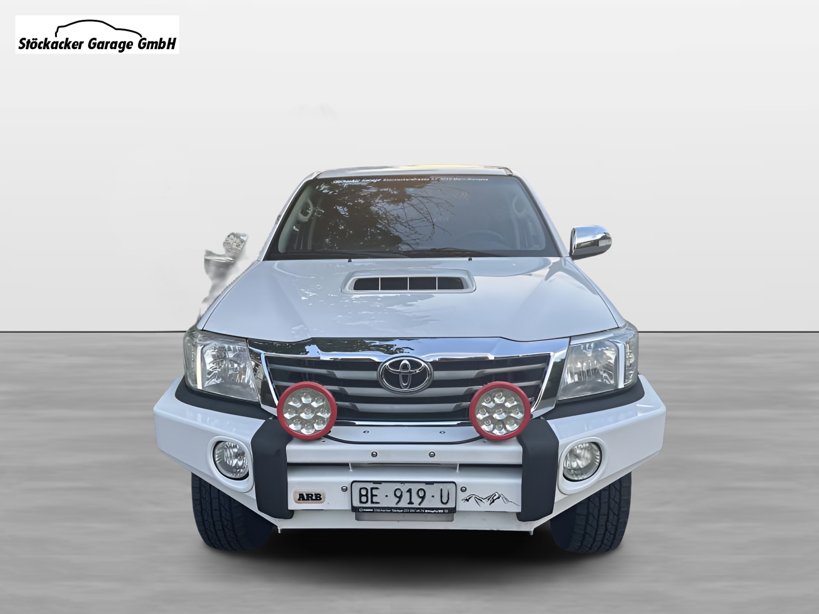 TOYOTA Hilux Double Cab.-Pick-up 3.0-4D Linea Sol-showroom-element-1