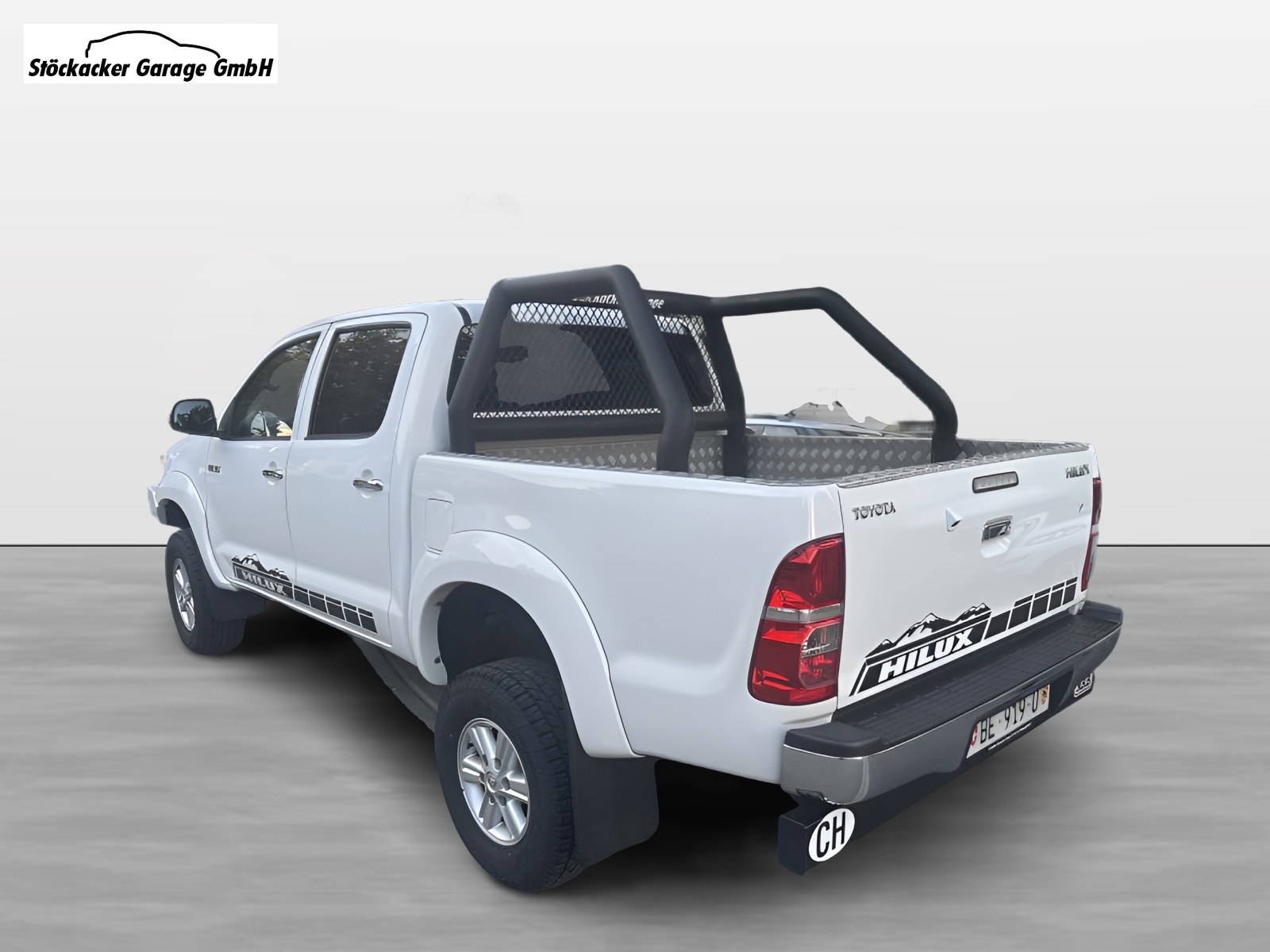 TOYOTA Hilux Double Cab.-Pick-up 3.0-4D Linea Sol-showroom-element-3