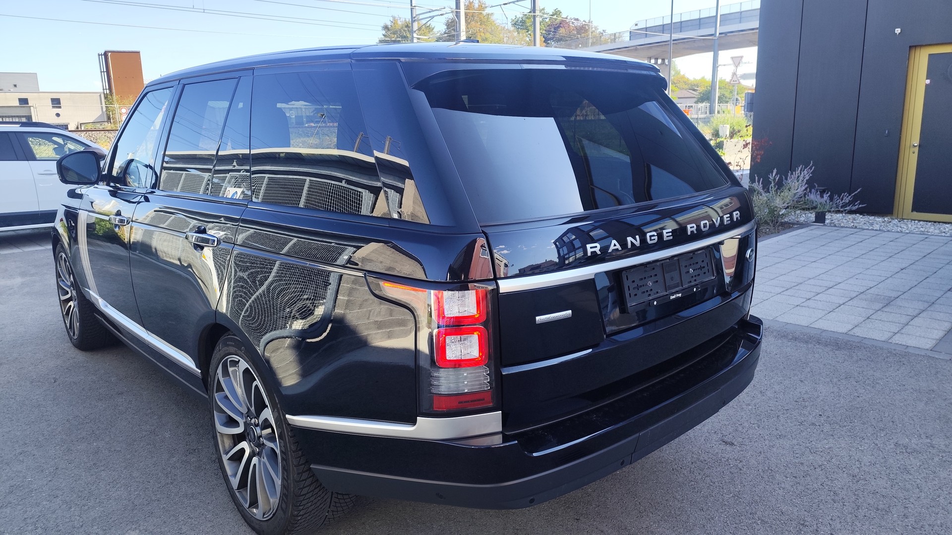 LAND ROVER Range Rover 5.0 V8 LV8 Automatic autobiography-image-4