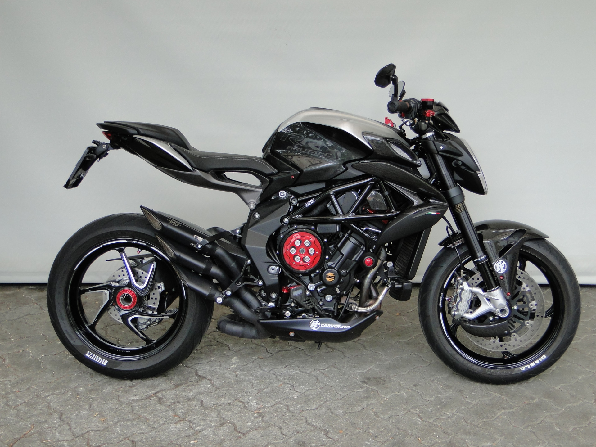 MV AGUSTA B3 Brutale 800 RR sehr viel Zubehör!-image-2