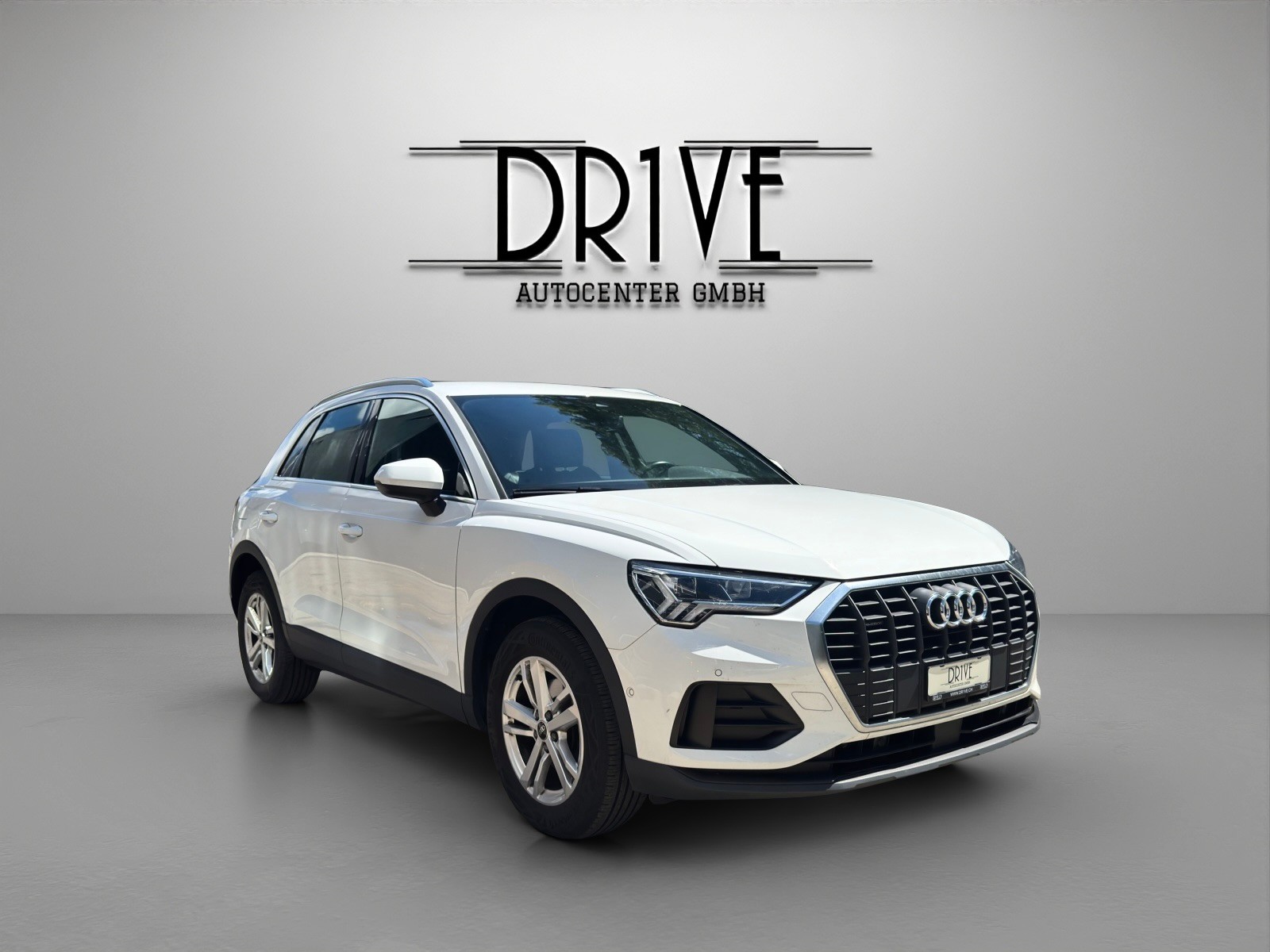 AUDI Q3 35 TDI quattro S-tronic-showroom-element-2