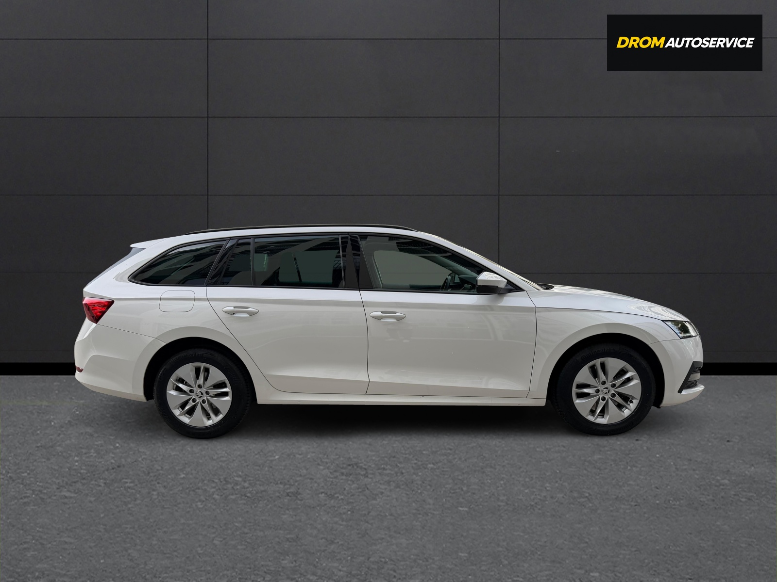 SKODA Octavia Combi 2.0 TDI DSG Ambition 4x4-image-6