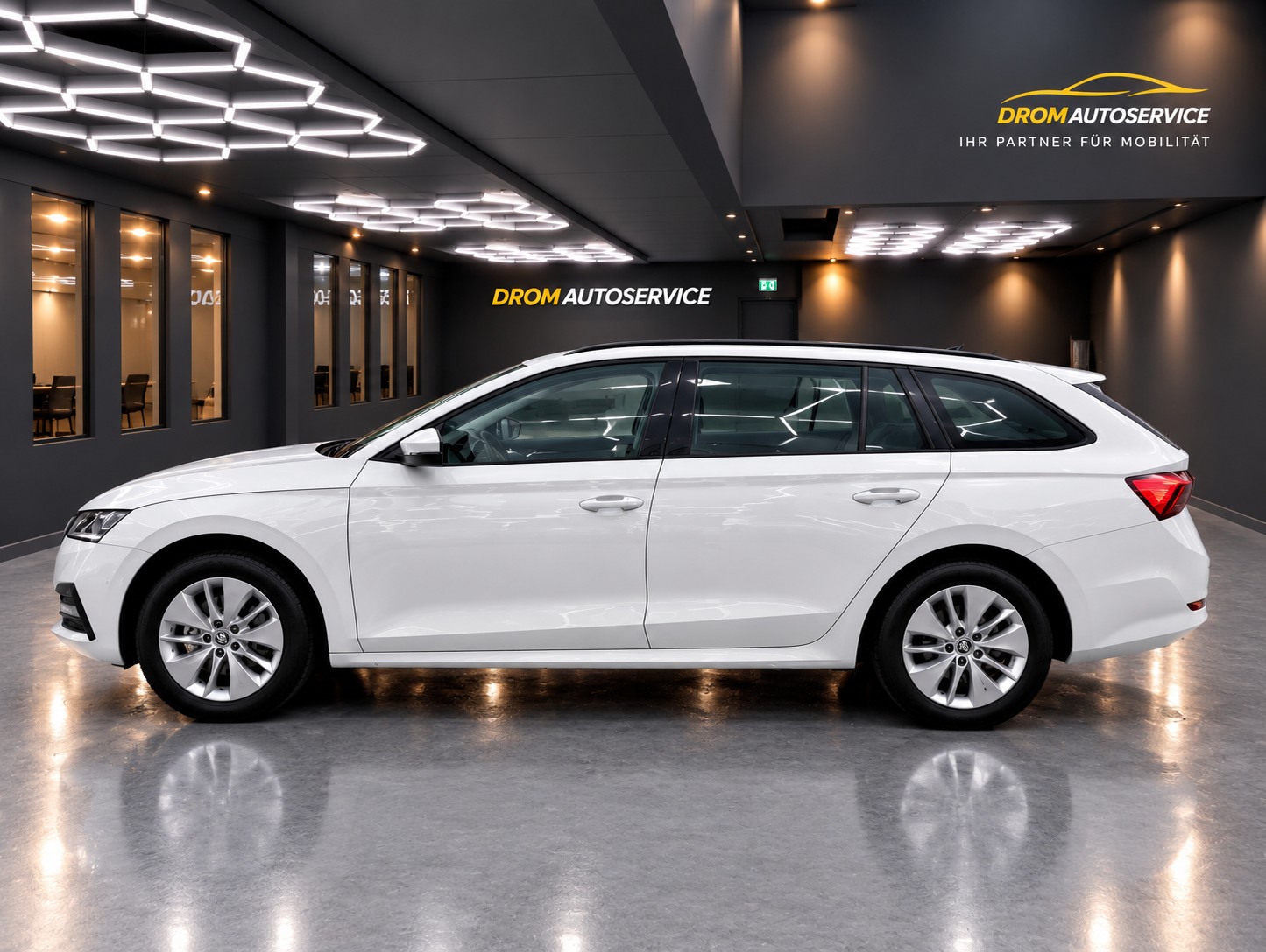 SKODA Octavia Combi 2.0 TDI DSG Ambition 4x4-image-7