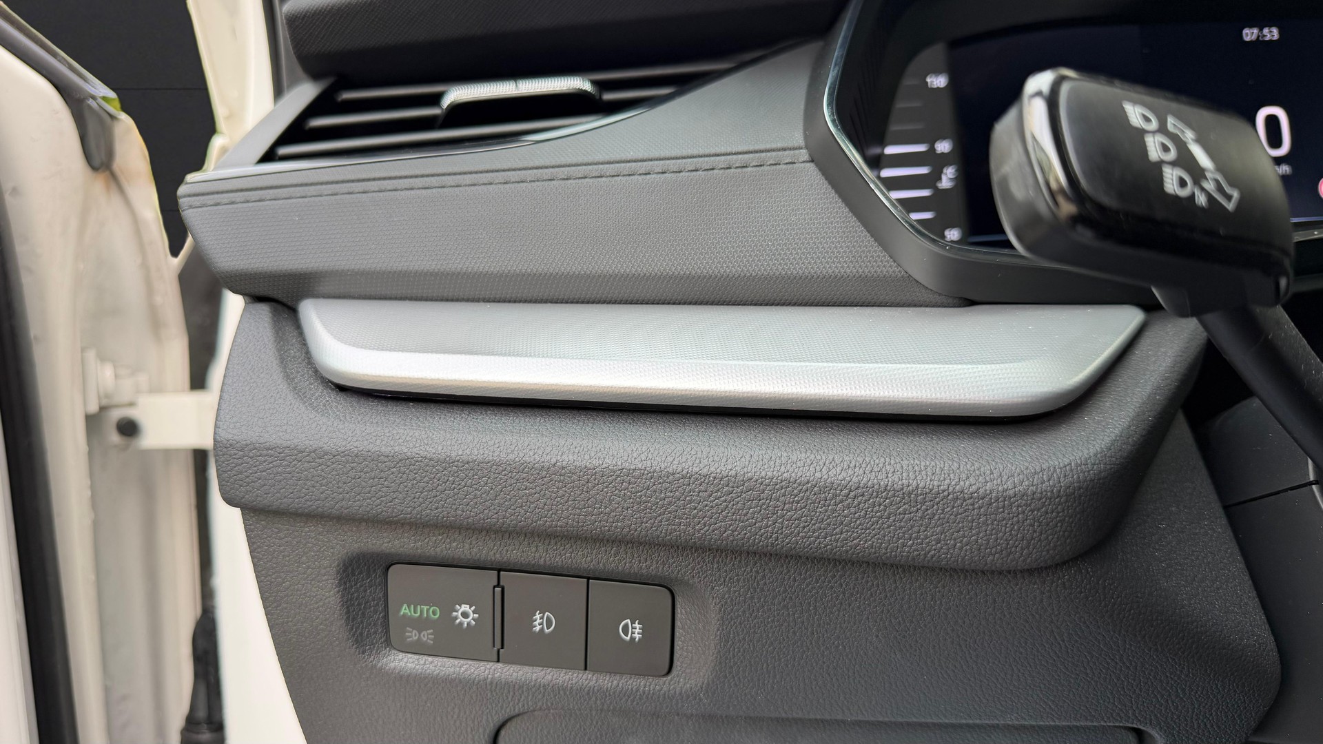 SKODA Octavia Combi 2.0 TDI DSG Ambition 4x4-image-15