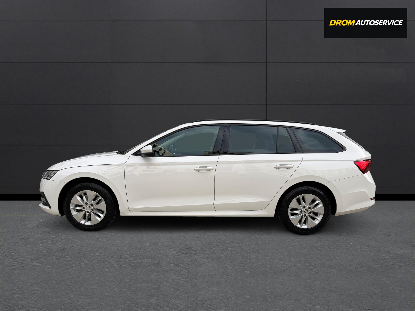 SKODA Octavia Combi 2.0 TDI DSG Ambition 4x4-image-11