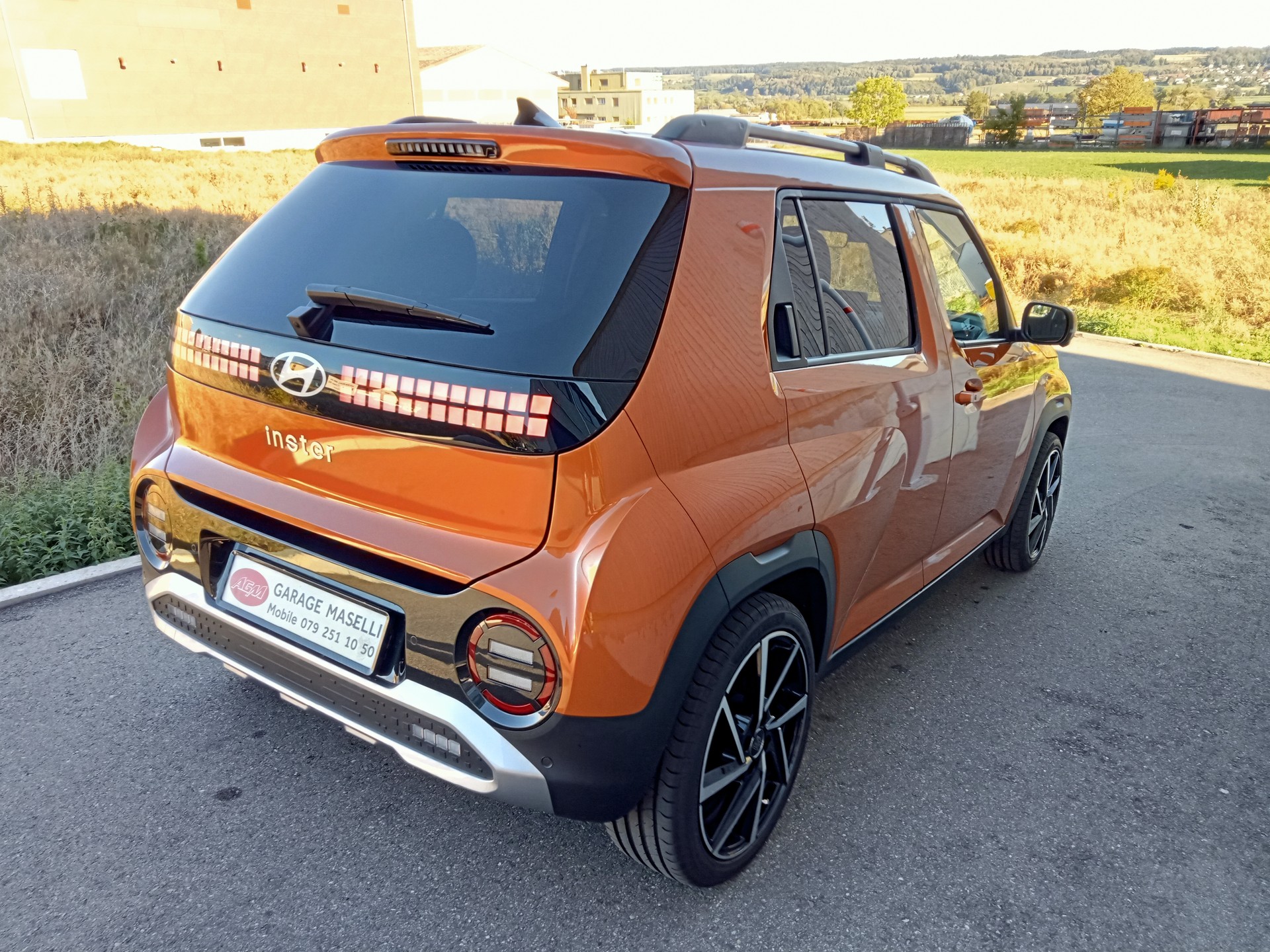 HYUNDAI Inster 49kWh Amplia-image-5