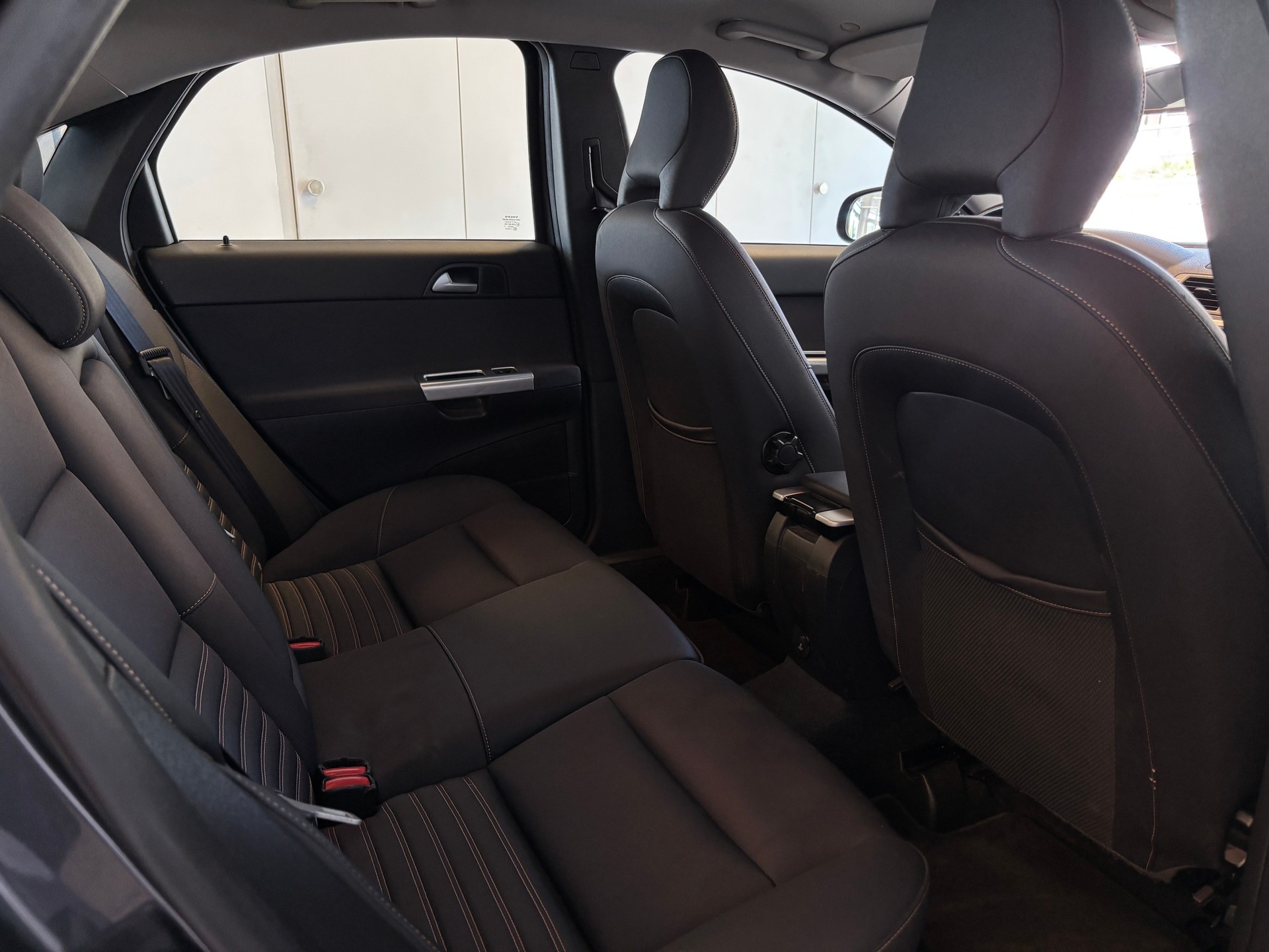 VOLVO S40 D3 Momentum Geartronic-image-11