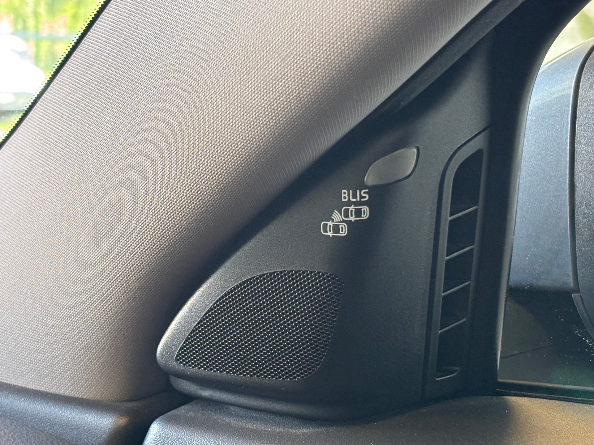 VOLVO S40 D3 Momentum Geartronic-image-10