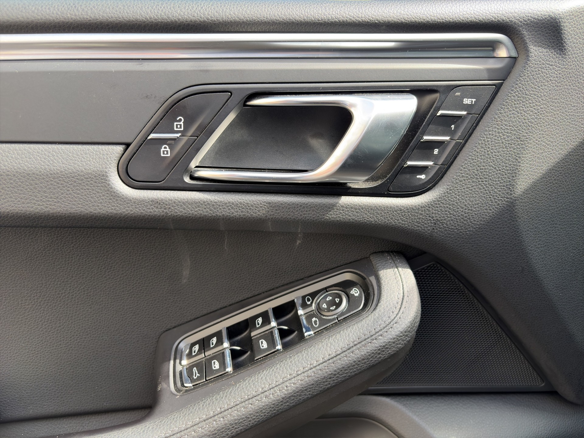 PORSCHE Macan PDK-image-19
