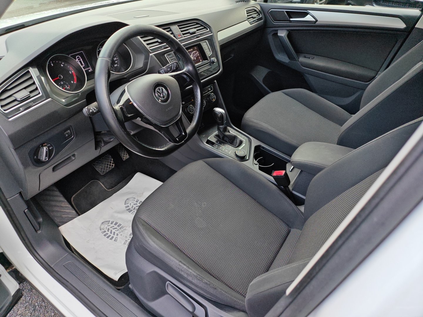 VW Tiguan 2.0 TDI SCR Trendline 4Motion DSG-image-12