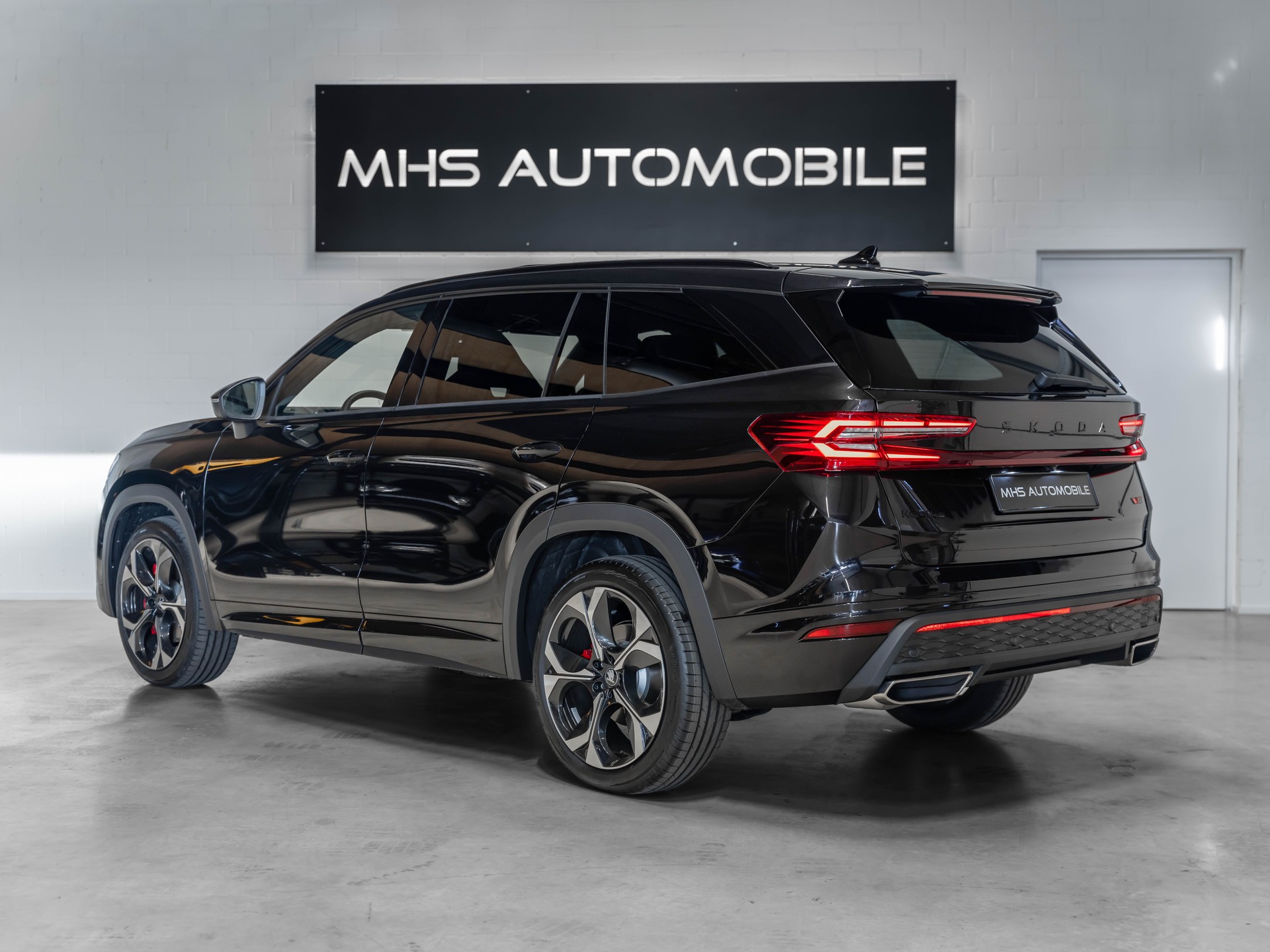 SKODA Kodiaq 2.0 TSI RS 4x4-showroom-element-2
